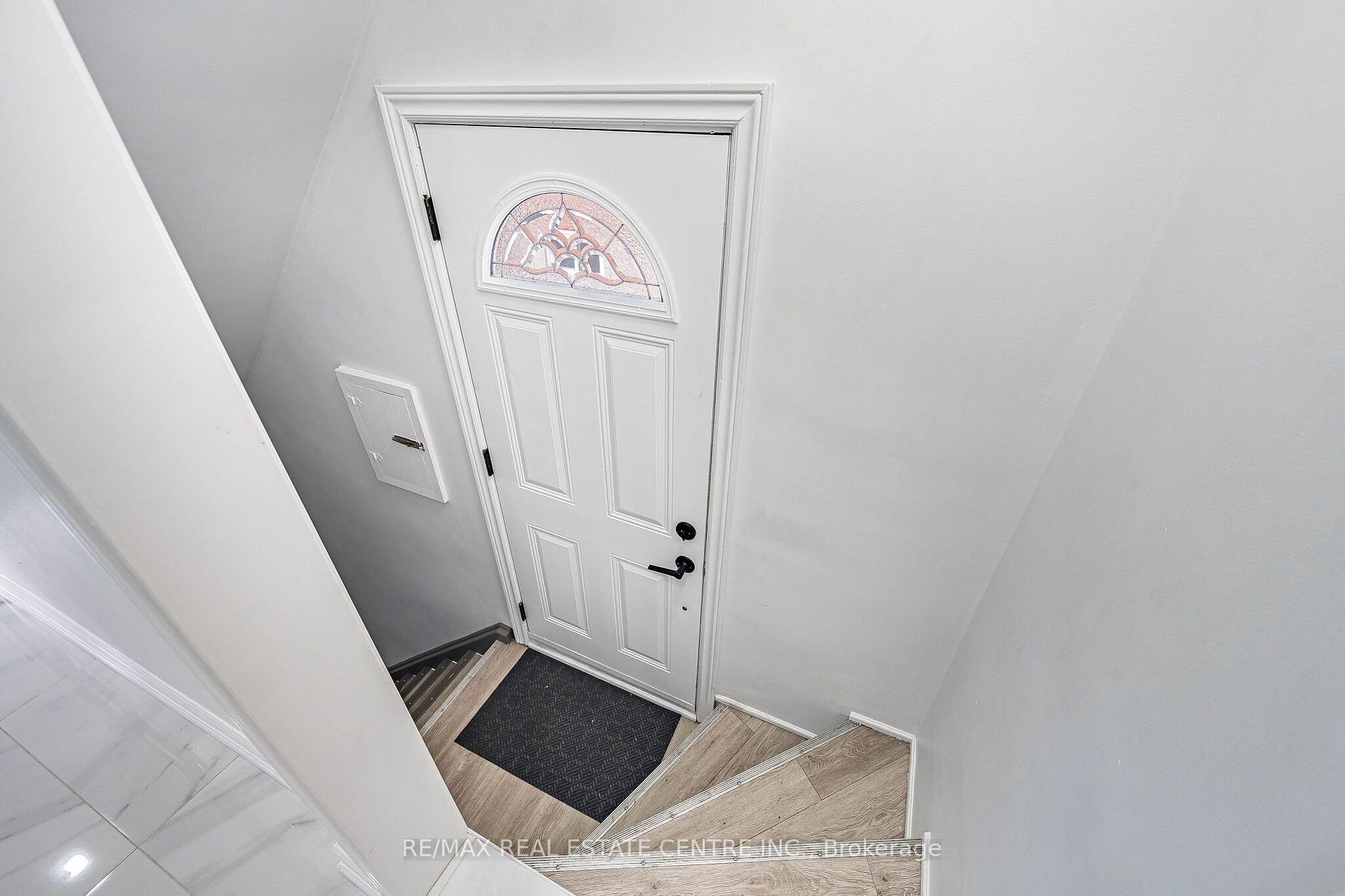 Photo 29 of 665 Jane Street, Toronto, Rockcliffe-Smythe — HOMEH