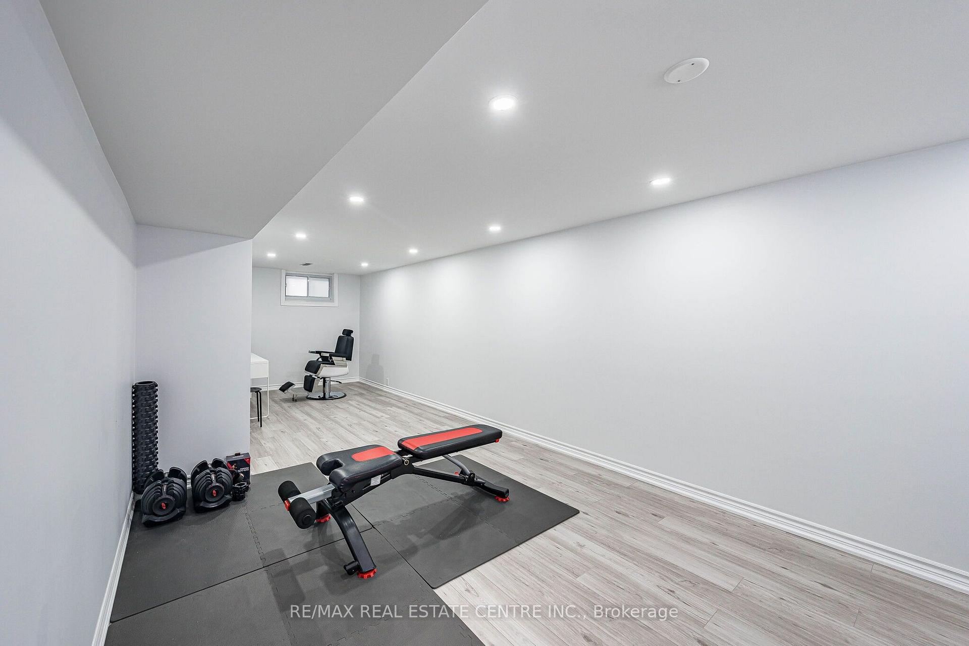 Photo 32 of 665 Jane Street, Toronto, Rockcliffe-Smythe — HOMEH
