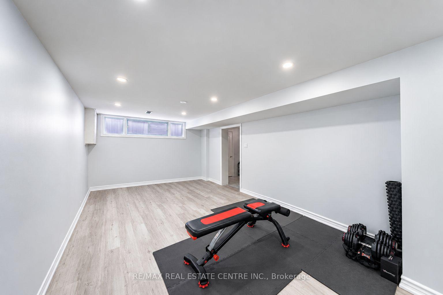Photo 34 of 665 Jane Street, Toronto, Rockcliffe-Smythe — HOMEH
