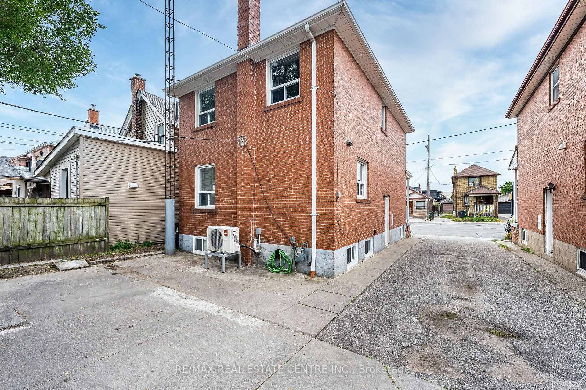 Photo 38 of 665 Jane Street, Toronto, Rockcliffe-Smythe — HOMEH