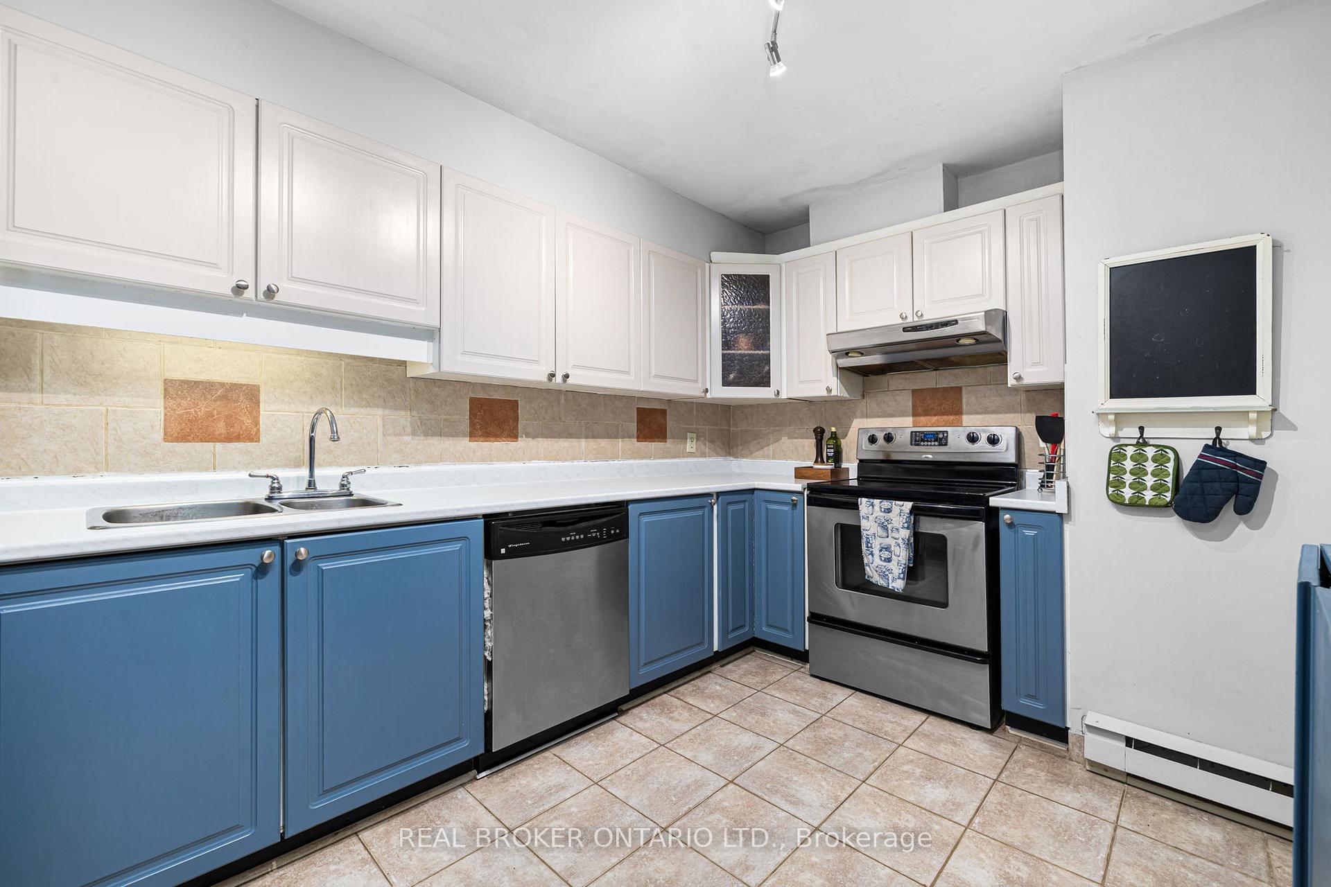 Photo 6 of Unit 3, 7 Timberview Way, Ottawa, Westcliffe Estates — HOMEH