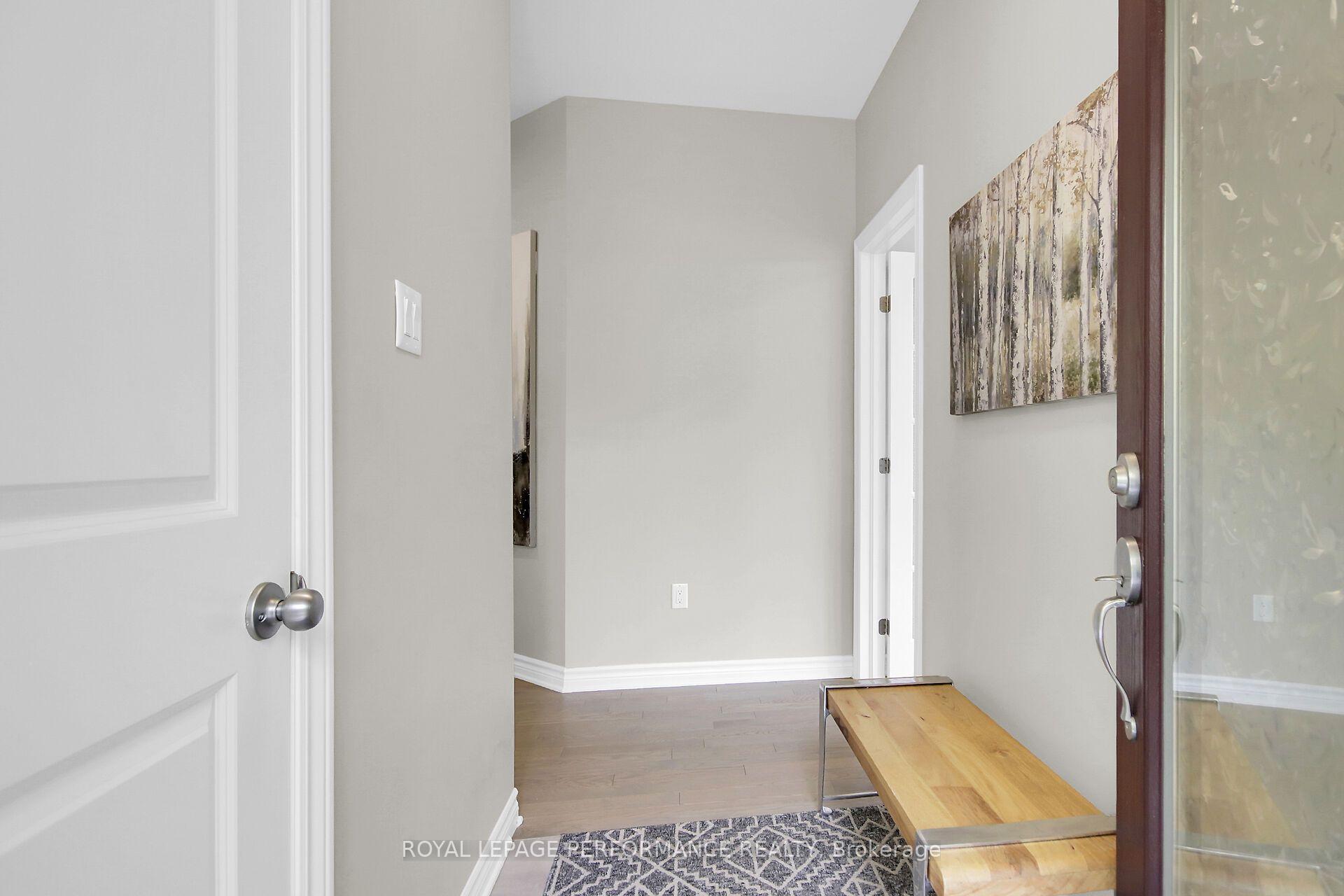 Photo 5 of 522 Silverbell Crescent, Ottawa, Blossom Park/Kemp Park/Findlay Creek — HOMEH