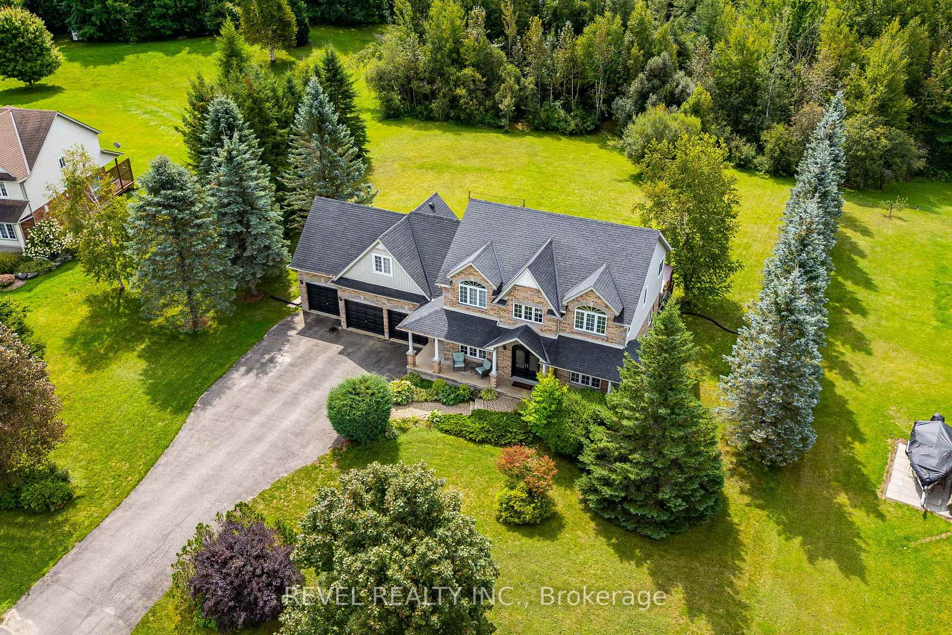 Photo 2 of 14 Devonleigh Drive, Amaranth, Rural Amaranth — HOMEH