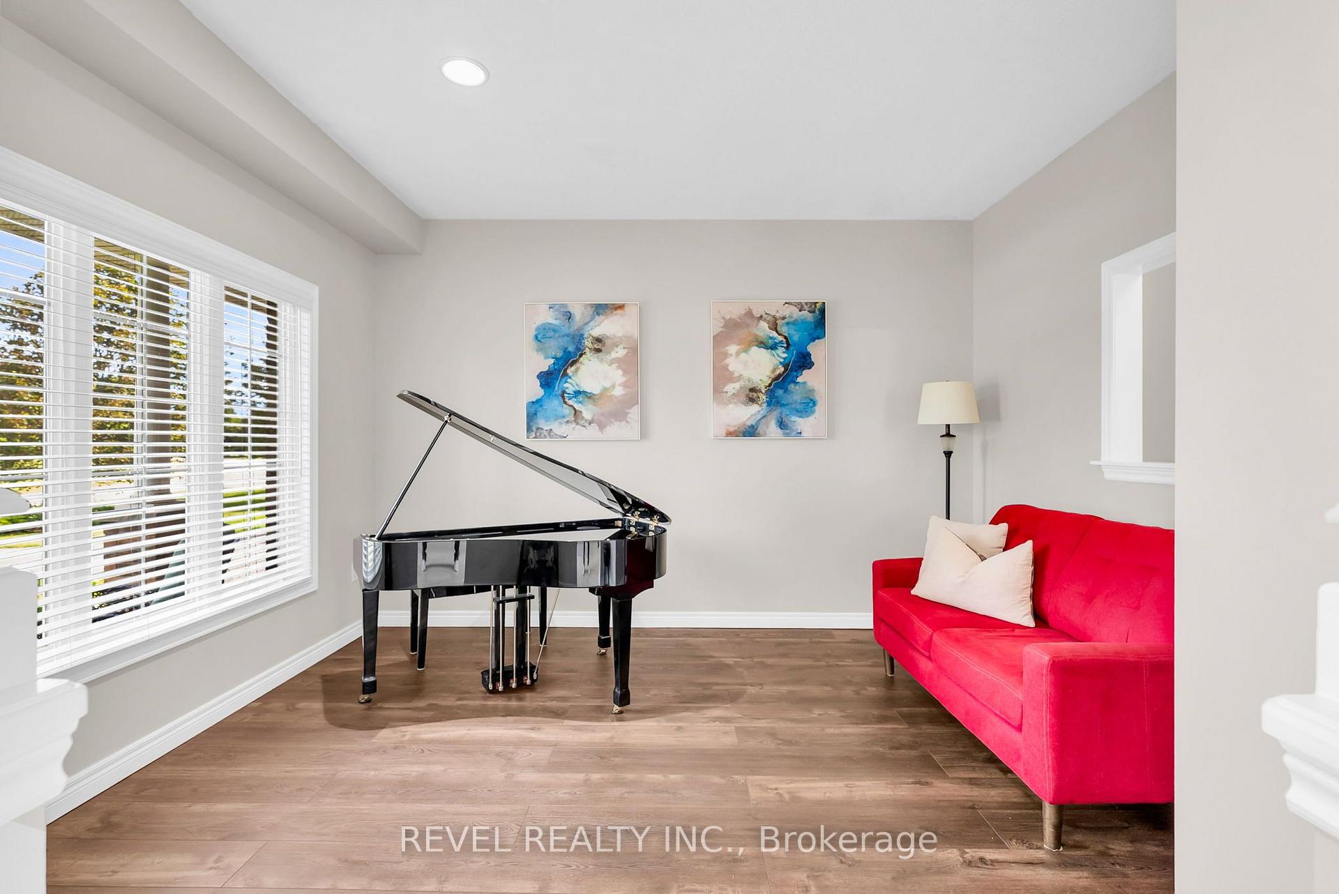 Photo 5 of 14 Devonleigh Drive, Amaranth, Rural Amaranth — HOMEH