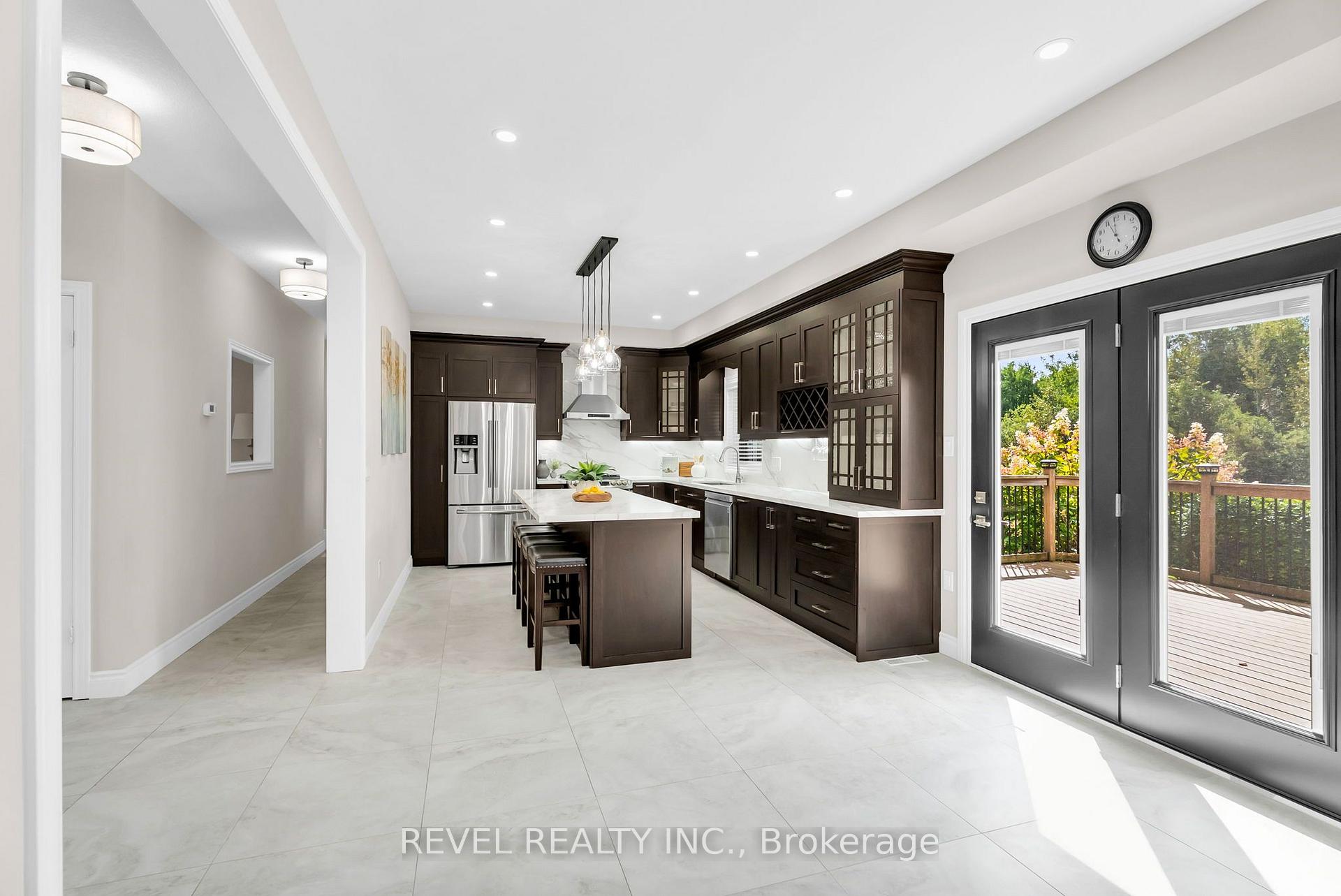 Photo 7 of 14 Devonleigh Drive, Amaranth, Rural Amaranth — HOMEH