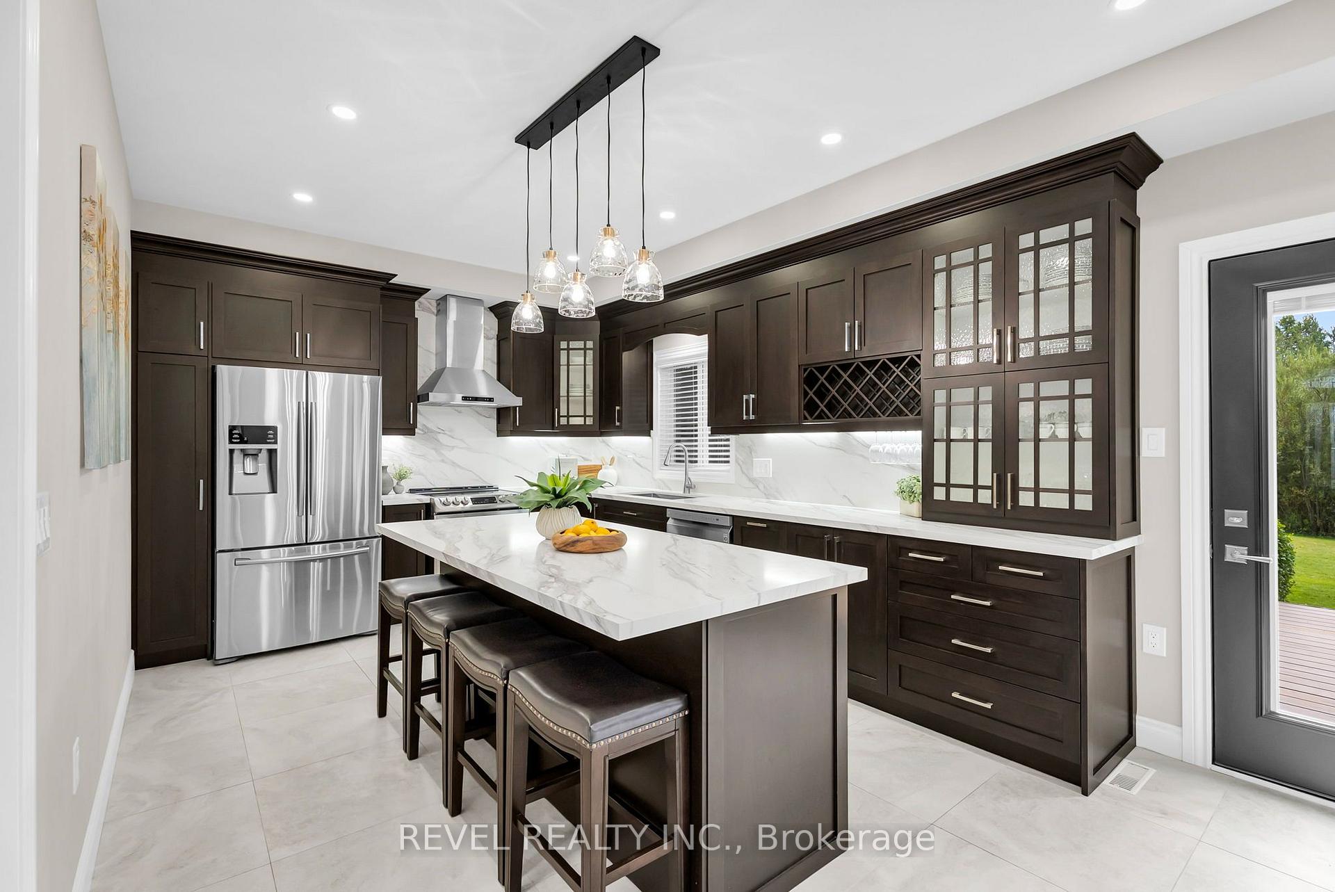 Photo 8 of 14 Devonleigh Drive, Amaranth, Rural Amaranth — HOMEH