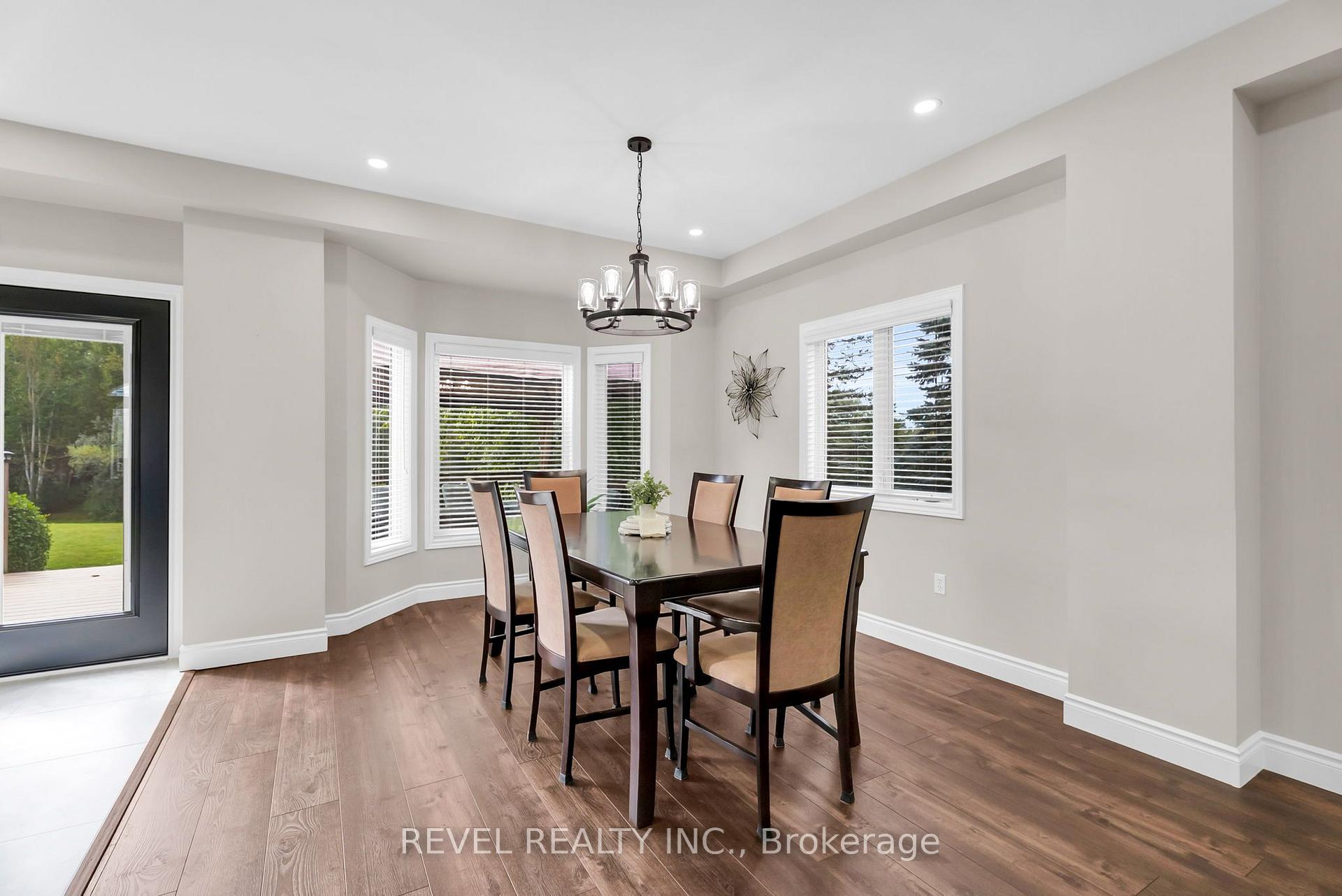 Photo 12 of 14 Devonleigh Drive, Amaranth, Rural Amaranth — HOMEH