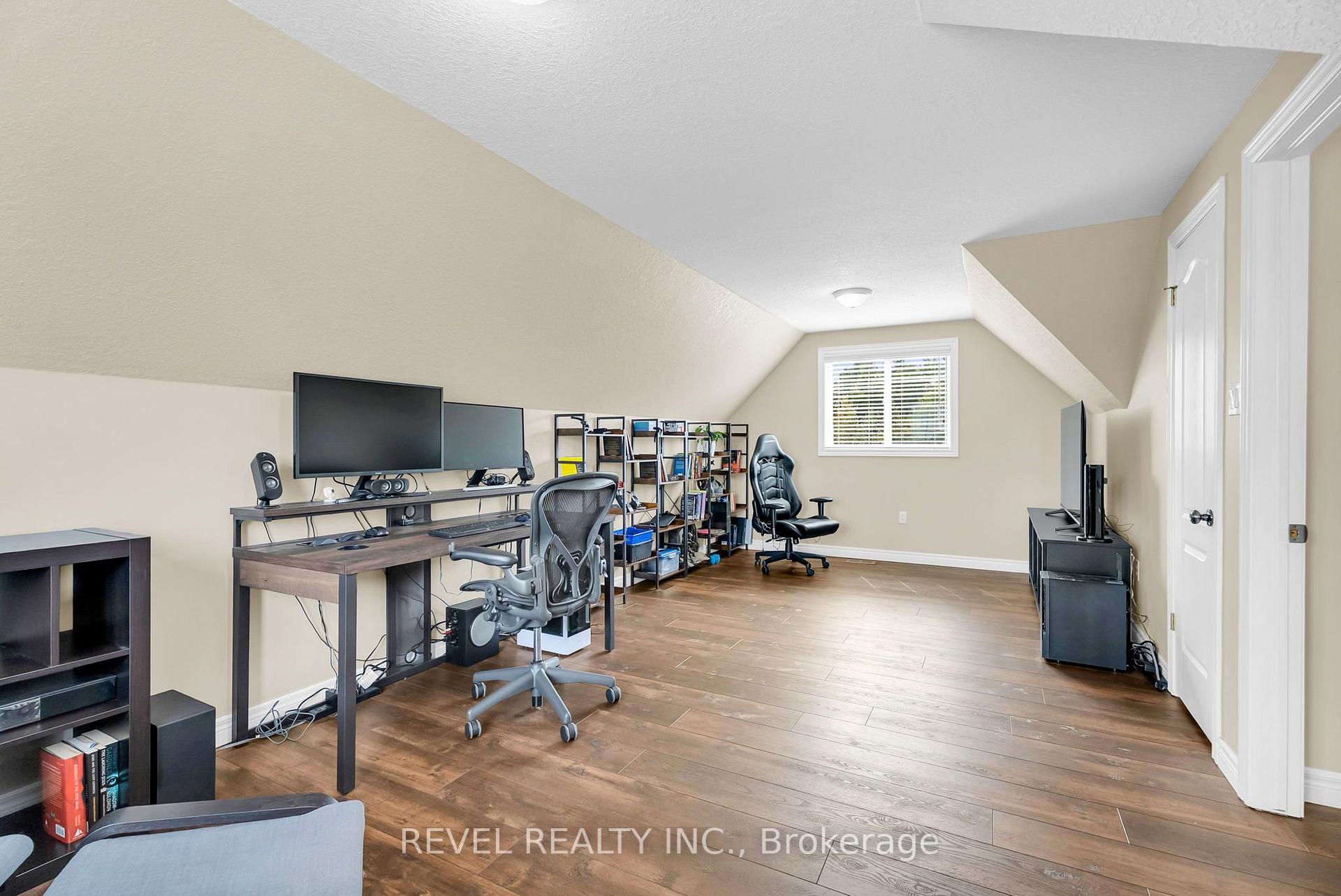 Photo 27 of 14 Devonleigh Drive, Amaranth, Rural Amaranth — HOMEH