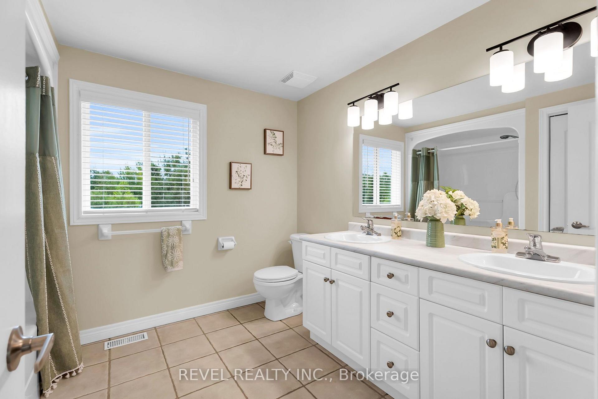 Photo 28 of 14 Devonleigh Drive, Amaranth, Rural Amaranth — HOMEH