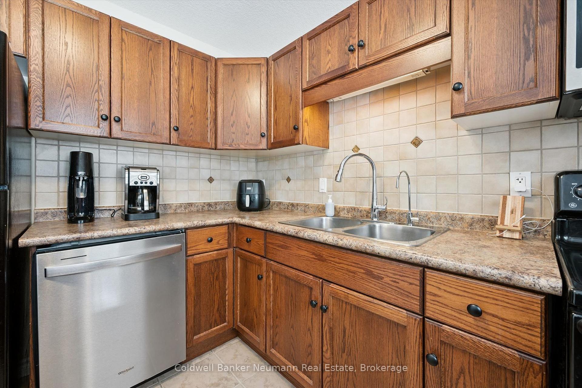 Photo 6 of 89 Washburn Drive, Guelph, Grange Road — HOMEH
