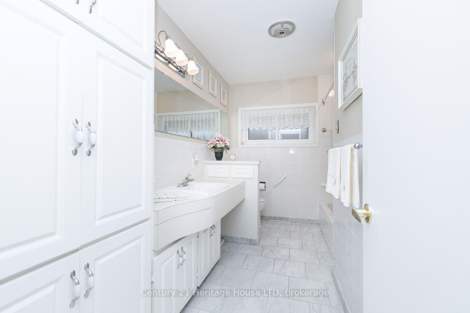 Photo 23 of 5159 Shirley Avenue, Niagara Falls, Cherrywood — HOMEH