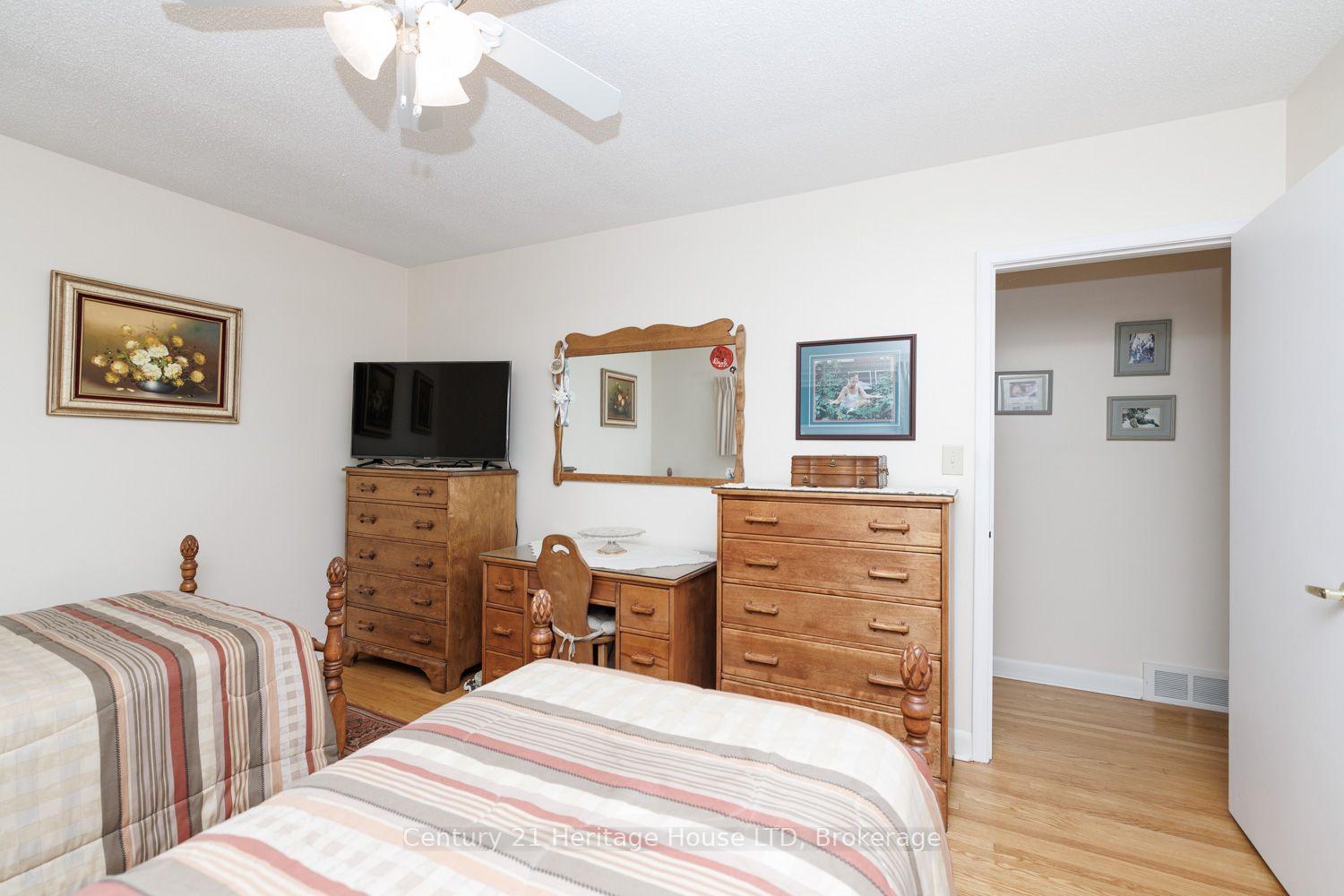 Photo 26 of 5159 Shirley Avenue, Niagara Falls, Cherrywood — HOMEH