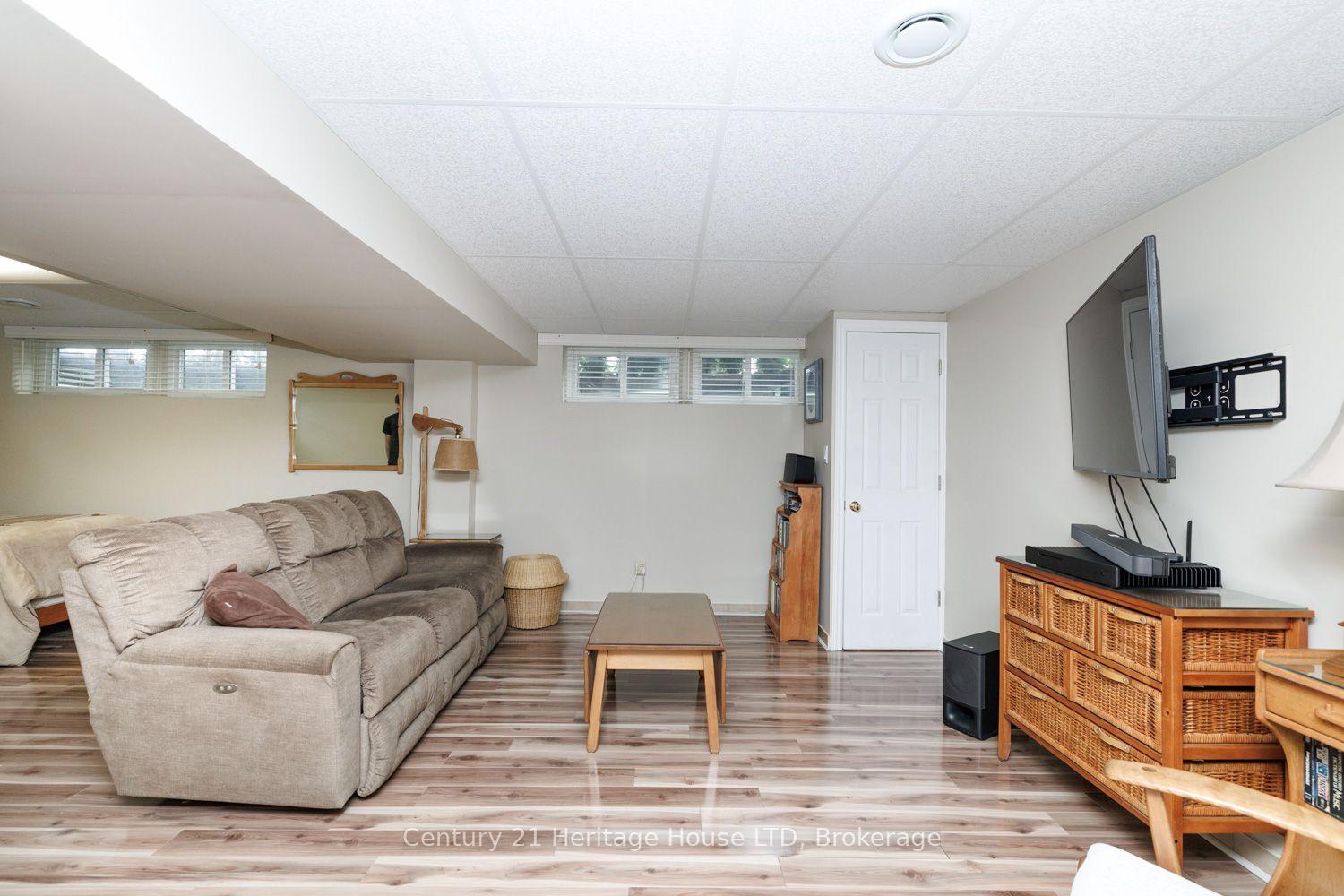 Photo 36 of 5159 Shirley Avenue, Niagara Falls, Cherrywood — HOMEH