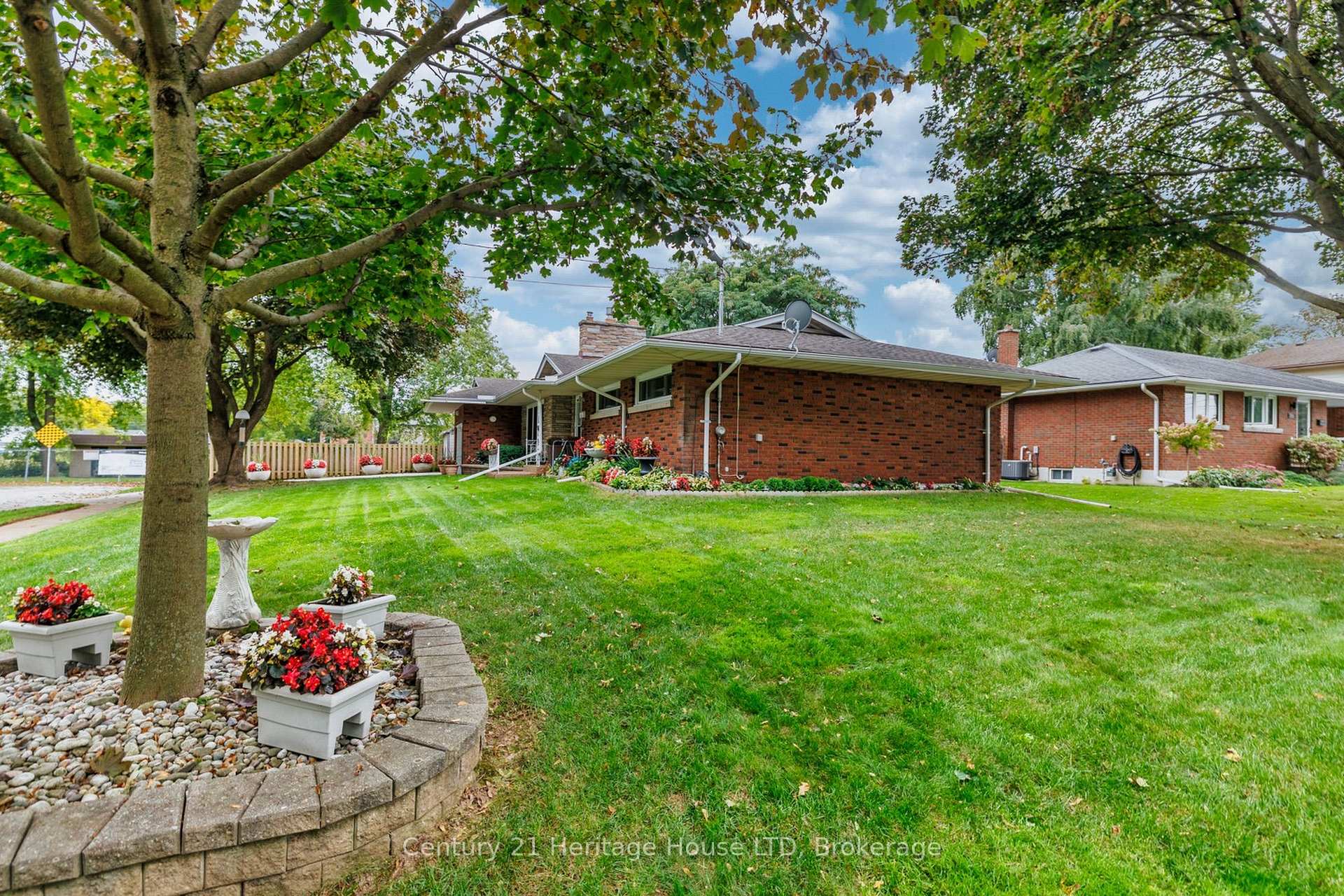Photo 46 of 5159 Shirley Avenue, Niagara Falls, Cherrywood — HOMEH