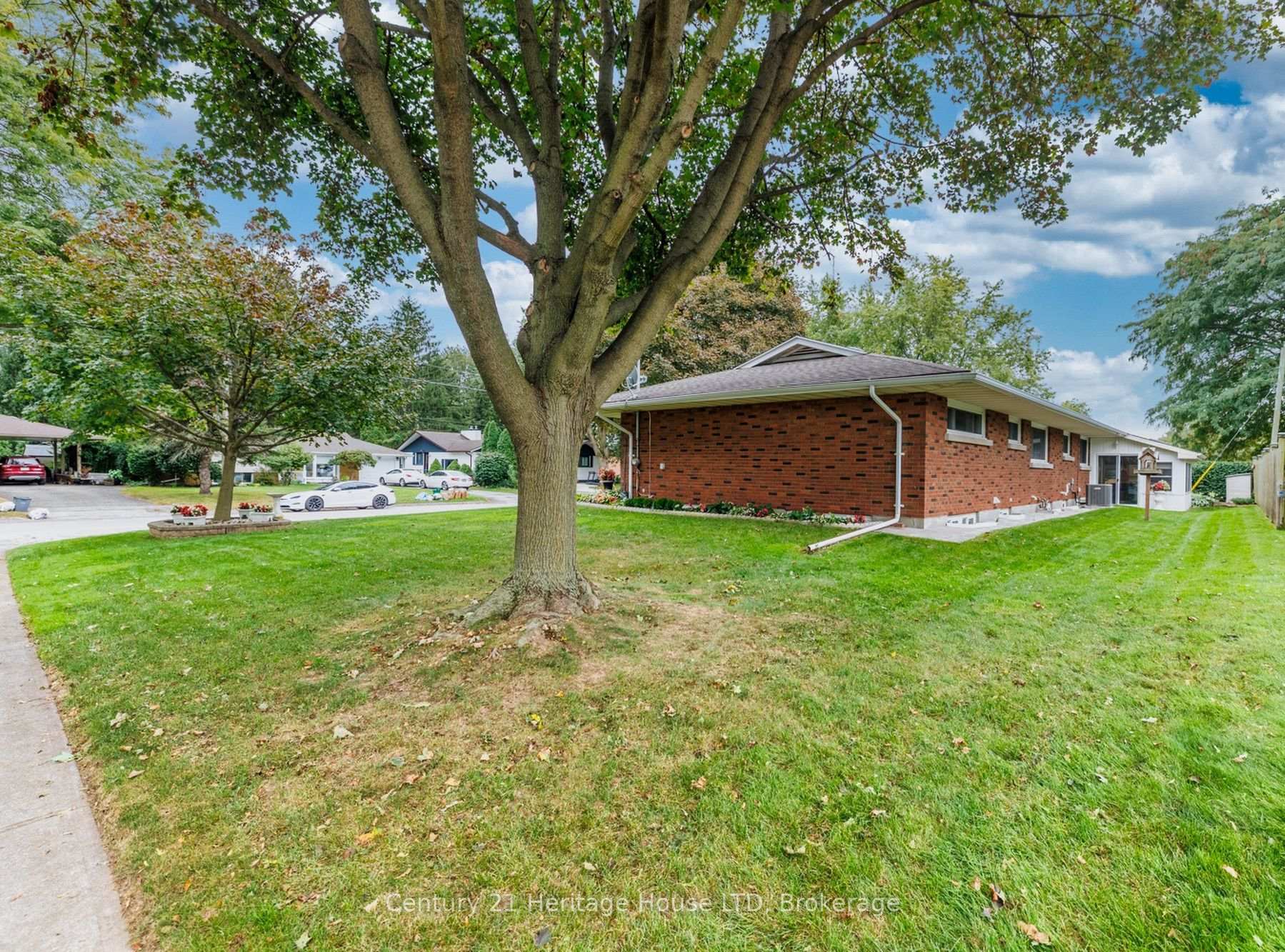 Photo 47 of 5159 Shirley Avenue, Niagara Falls, Cherrywood — HOMEH