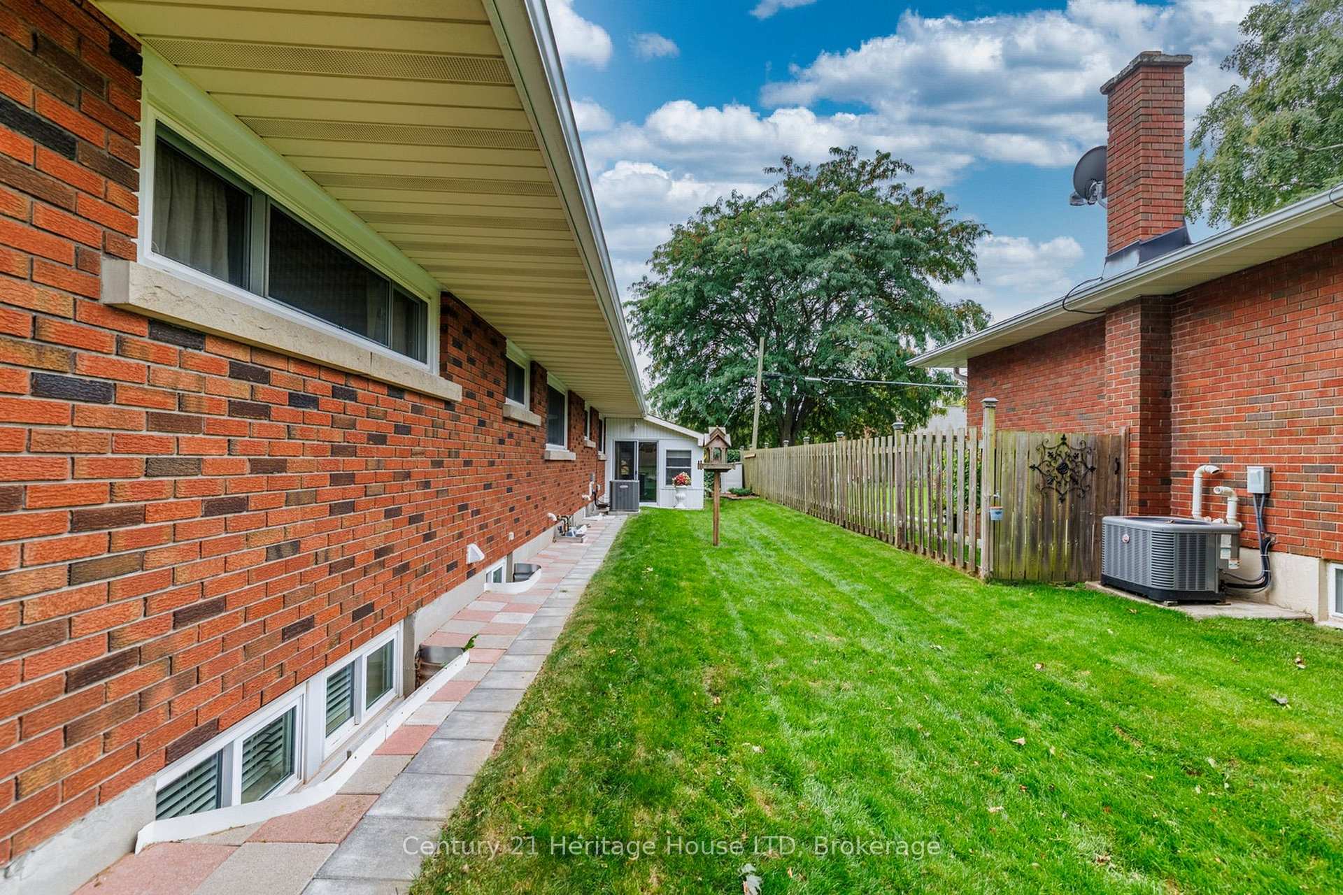 Photo 48 of 5159 Shirley Avenue, Niagara Falls, Cherrywood — HOMEH