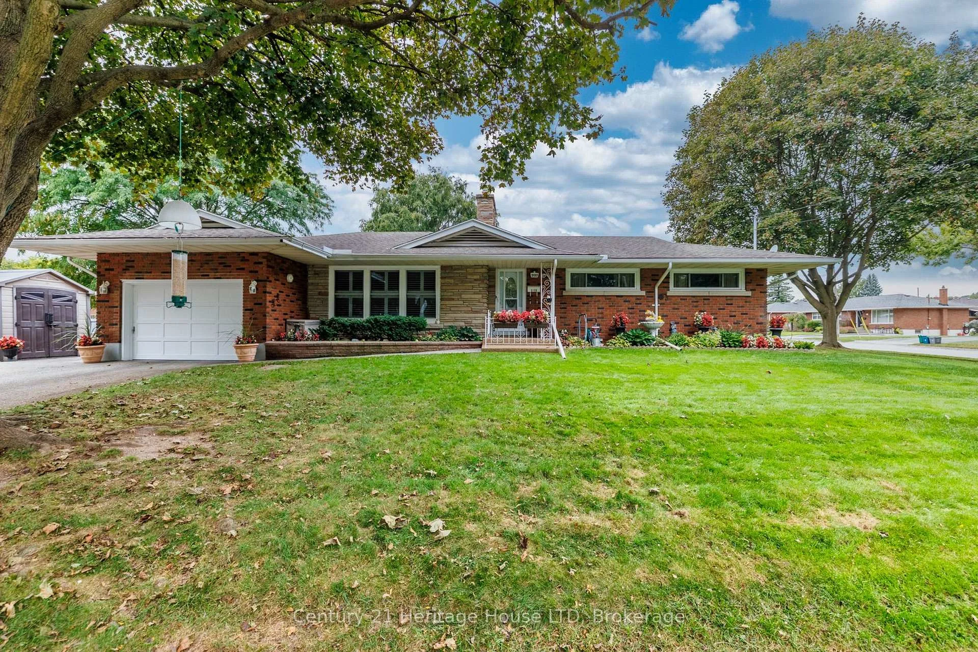 Photo 10 of 5159 Shirley Avenue, Niagara Falls, Cherrywood — HOMEH