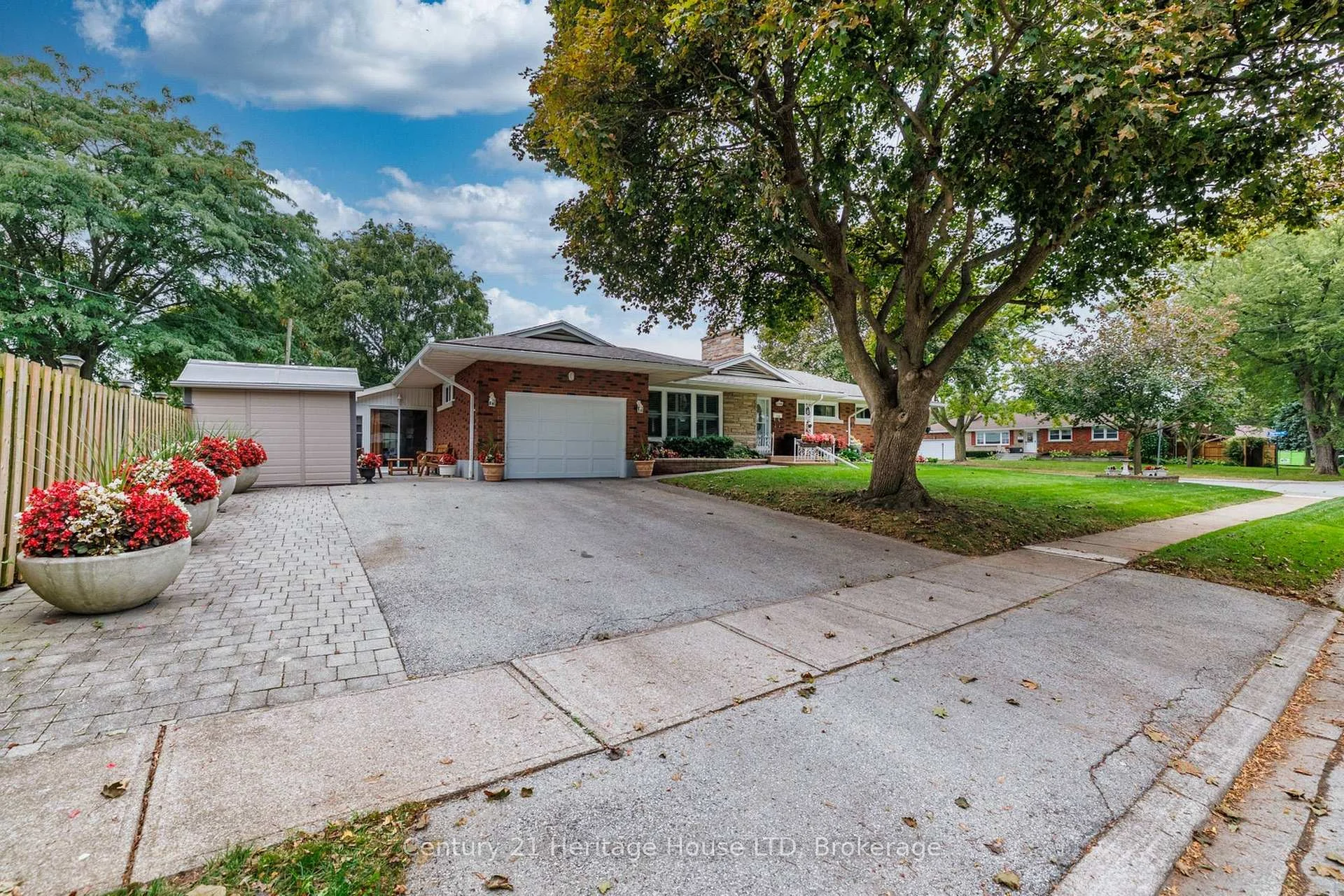 Photo 15 of 5159 Shirley Avenue, Niagara Falls, Cherrywood — HOMEH