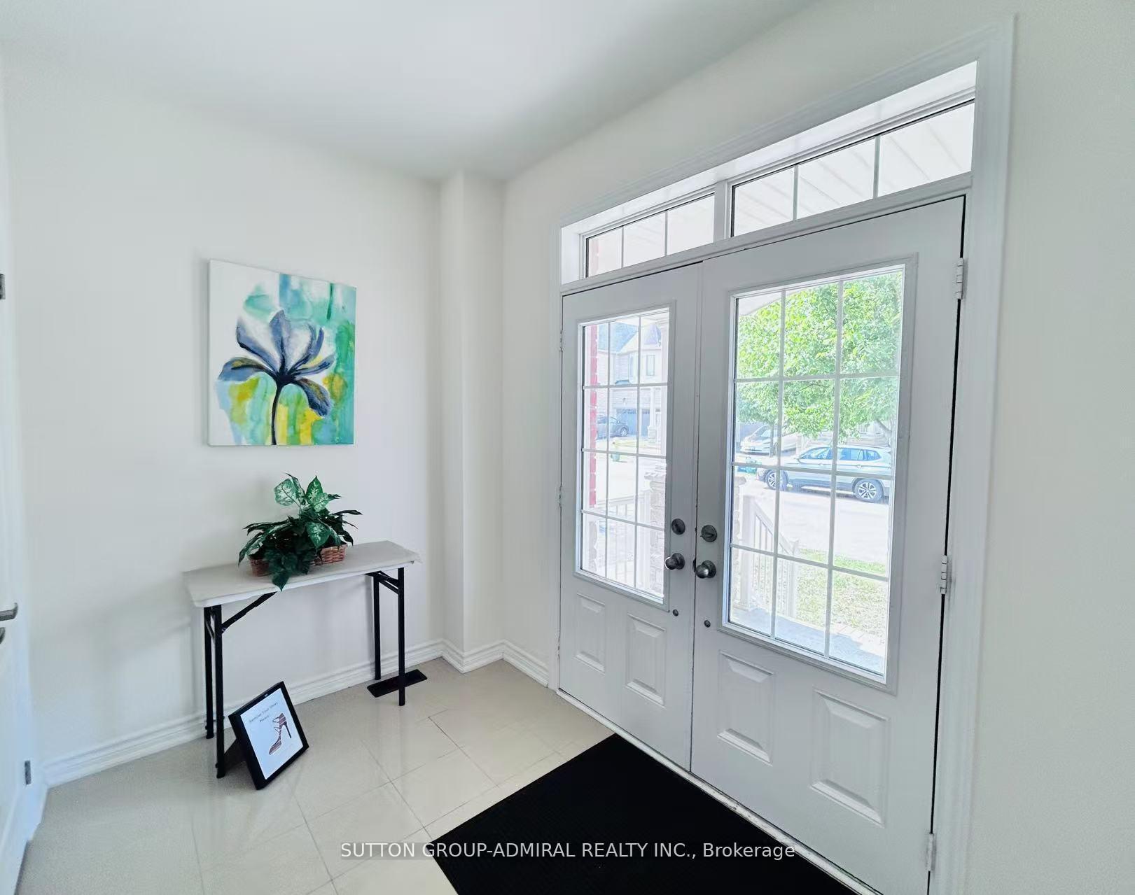 Photo 3 of 81 Livante Court, Markham, Victoria Square — HOMEH