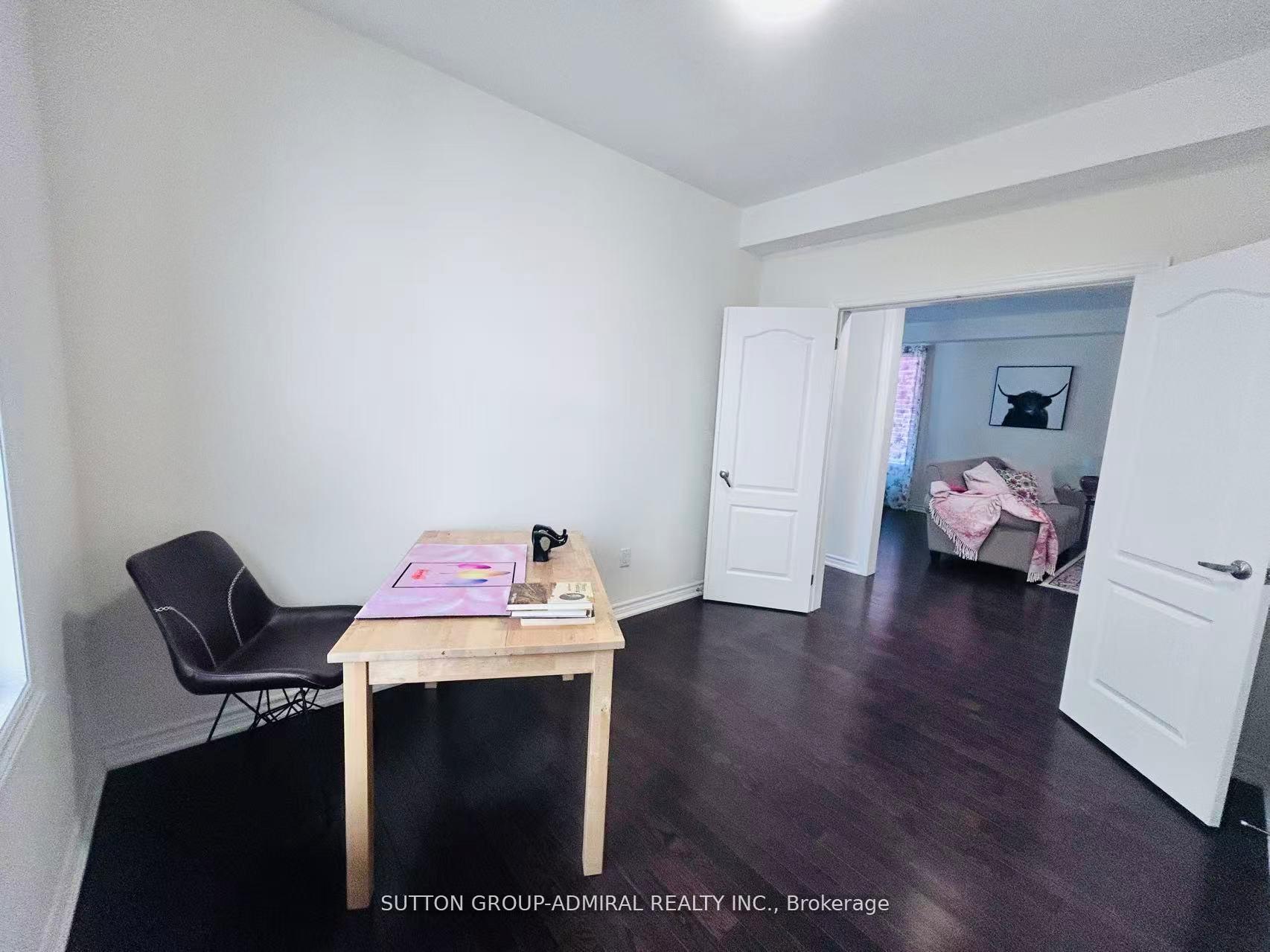 Photo 10 of 81 Livante Court, Markham, Victoria Square — HOMEH