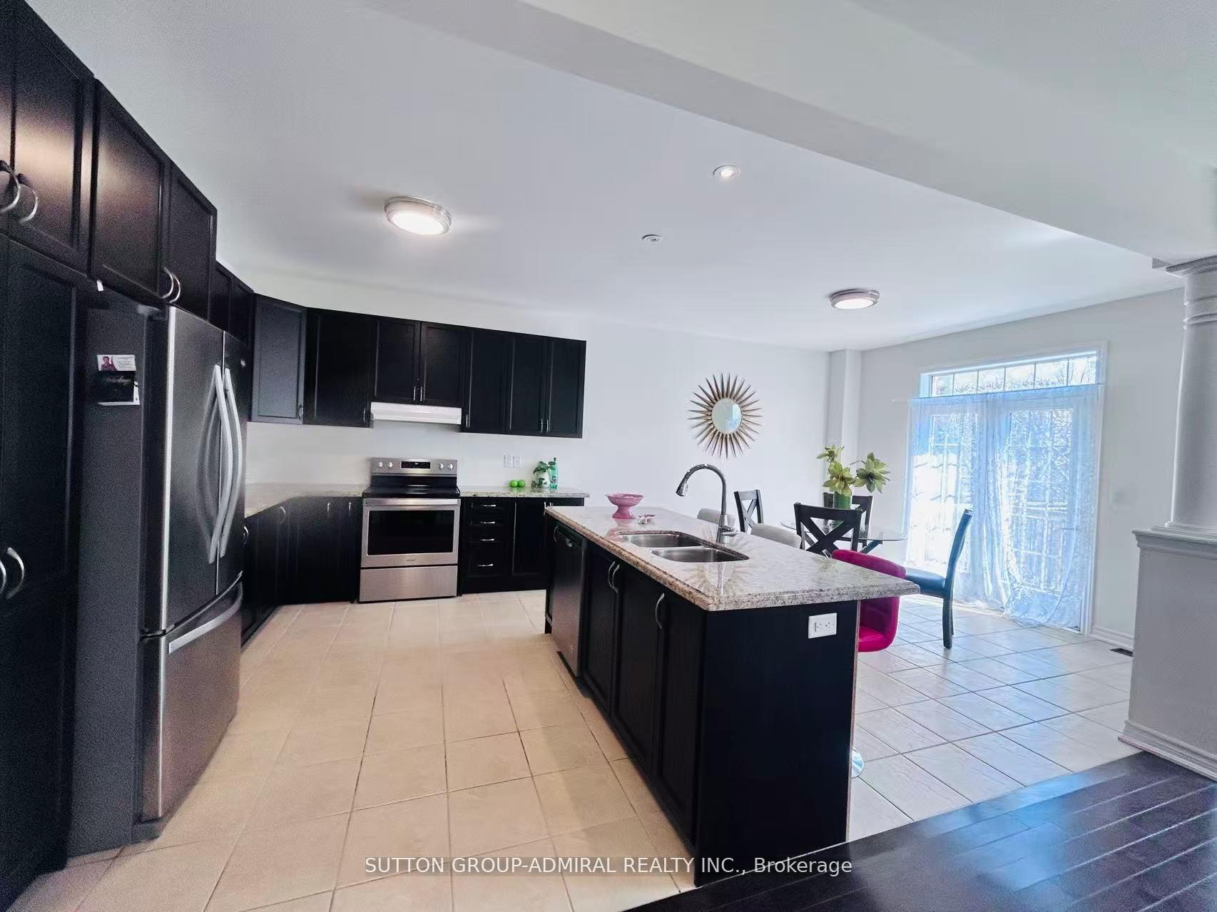 Photo 12 of 81 Livante Court, Markham, Victoria Square — HOMEH