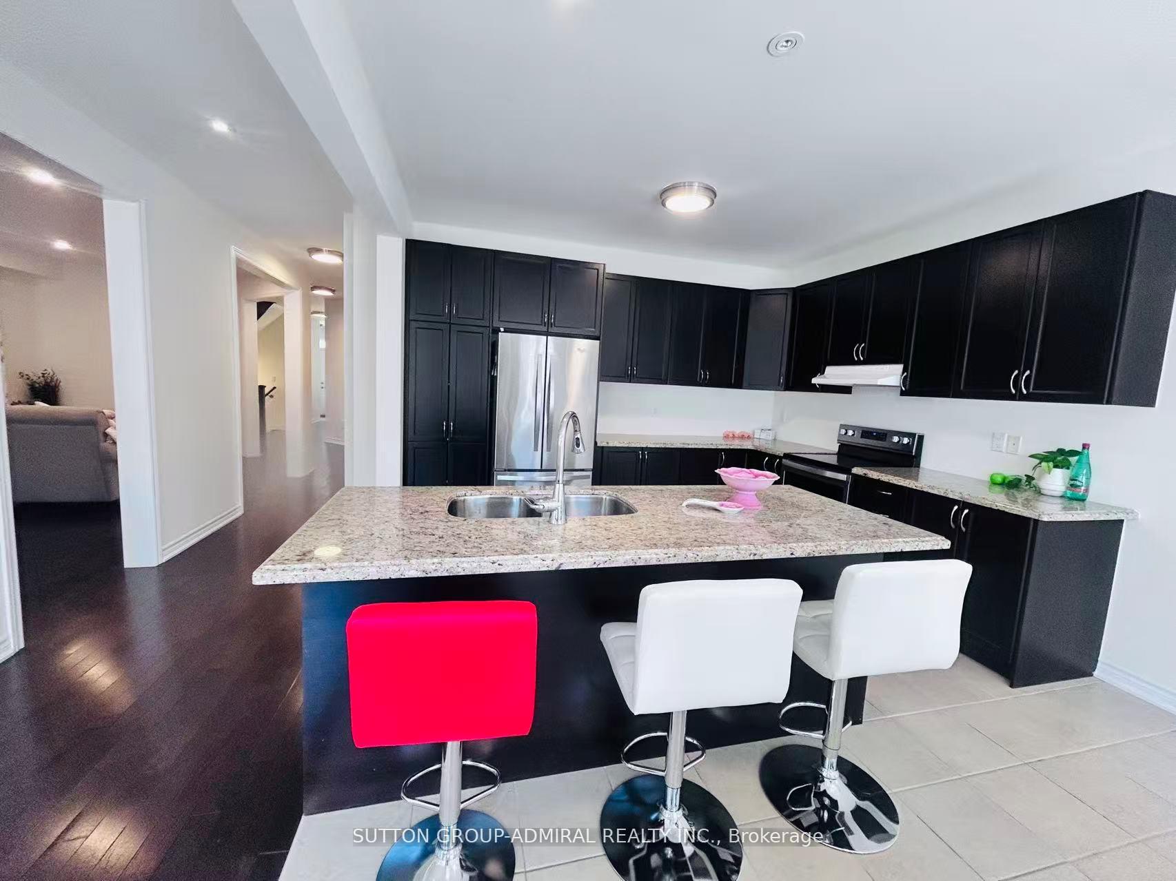 Photo 13 of 81 Livante Court, Markham, Victoria Square — HOMEH