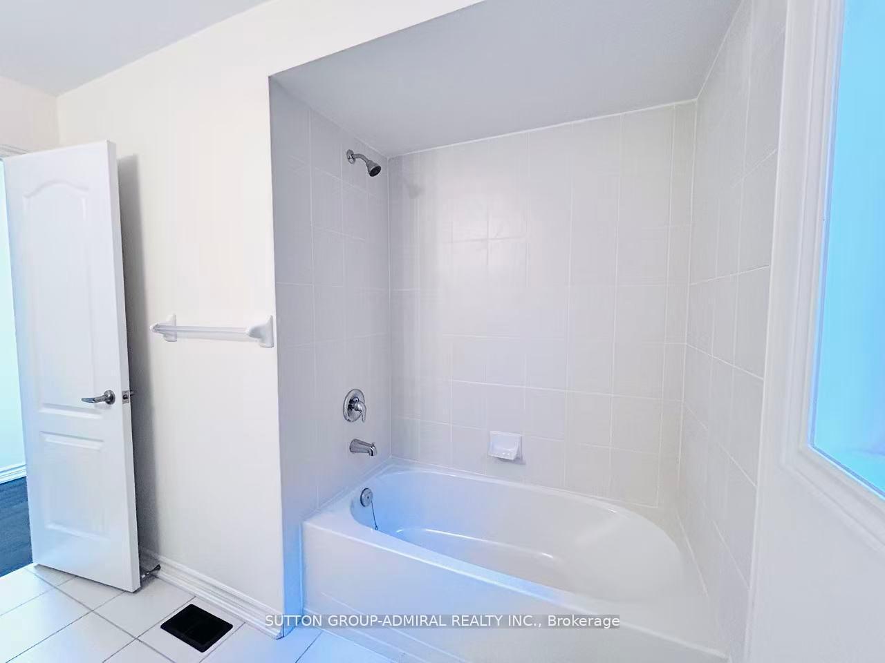 Photo 35 of 81 Livante Court, Markham, Victoria Square — HOMEH