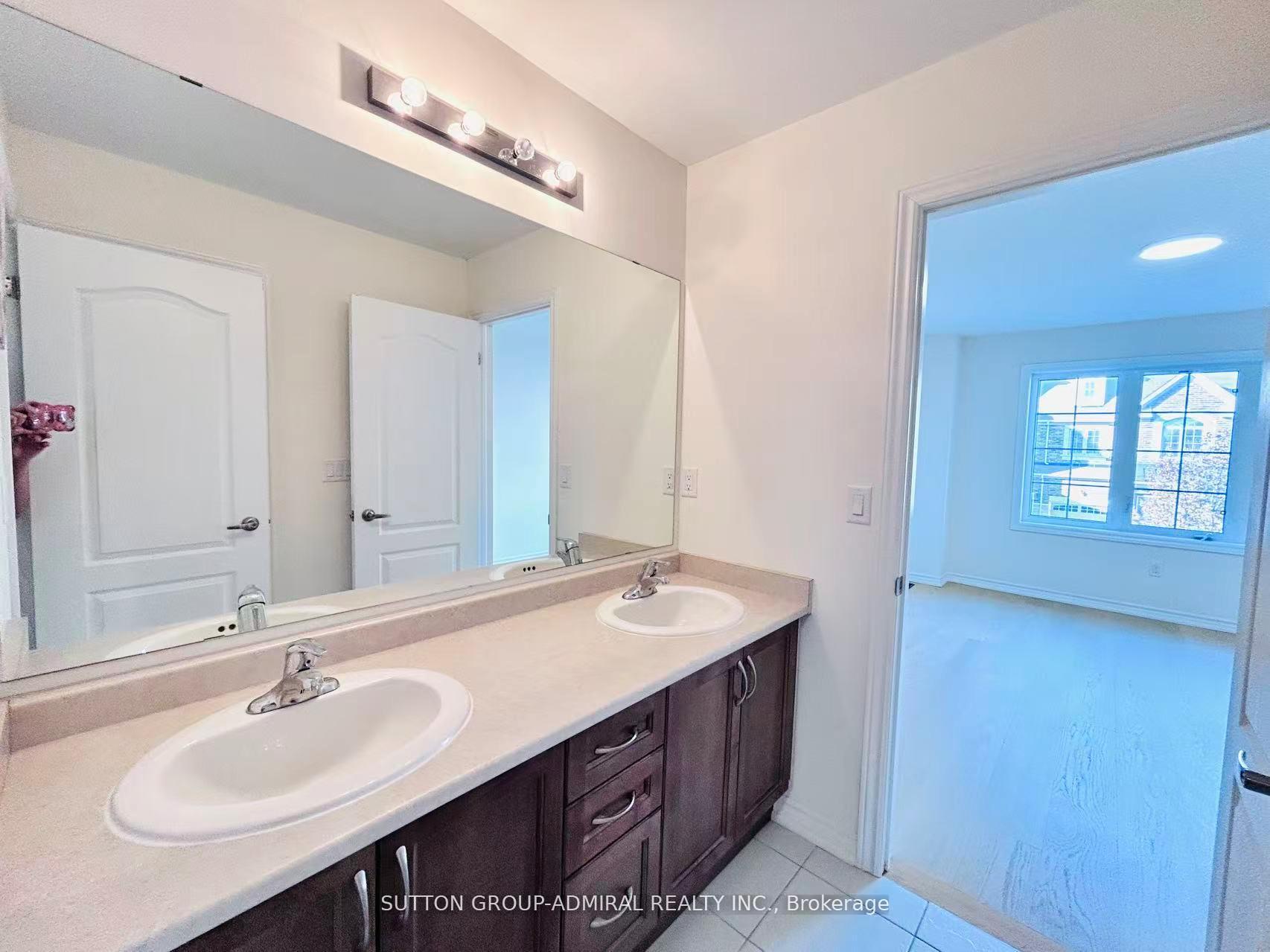 Photo 40 of 81 Livante Court, Markham, Victoria Square — HOMEH
