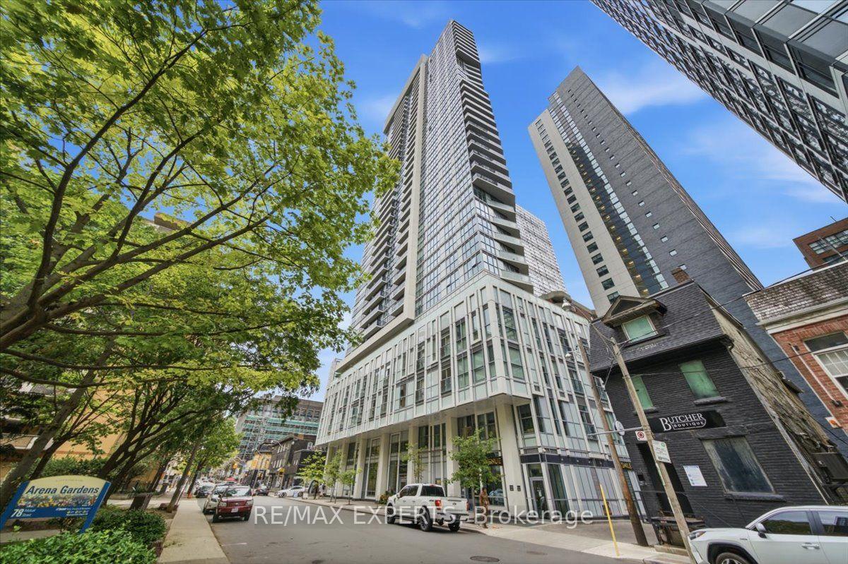 Photo of Unit 401, 77 Mutual Street