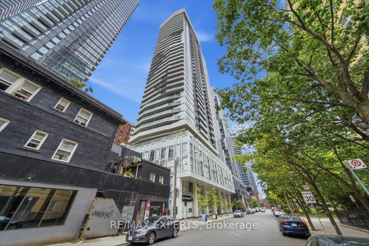 Photo 4 of Unit 401, 77 Mutual Street, Toronto, Church-Yonge Corridor — HOMEH