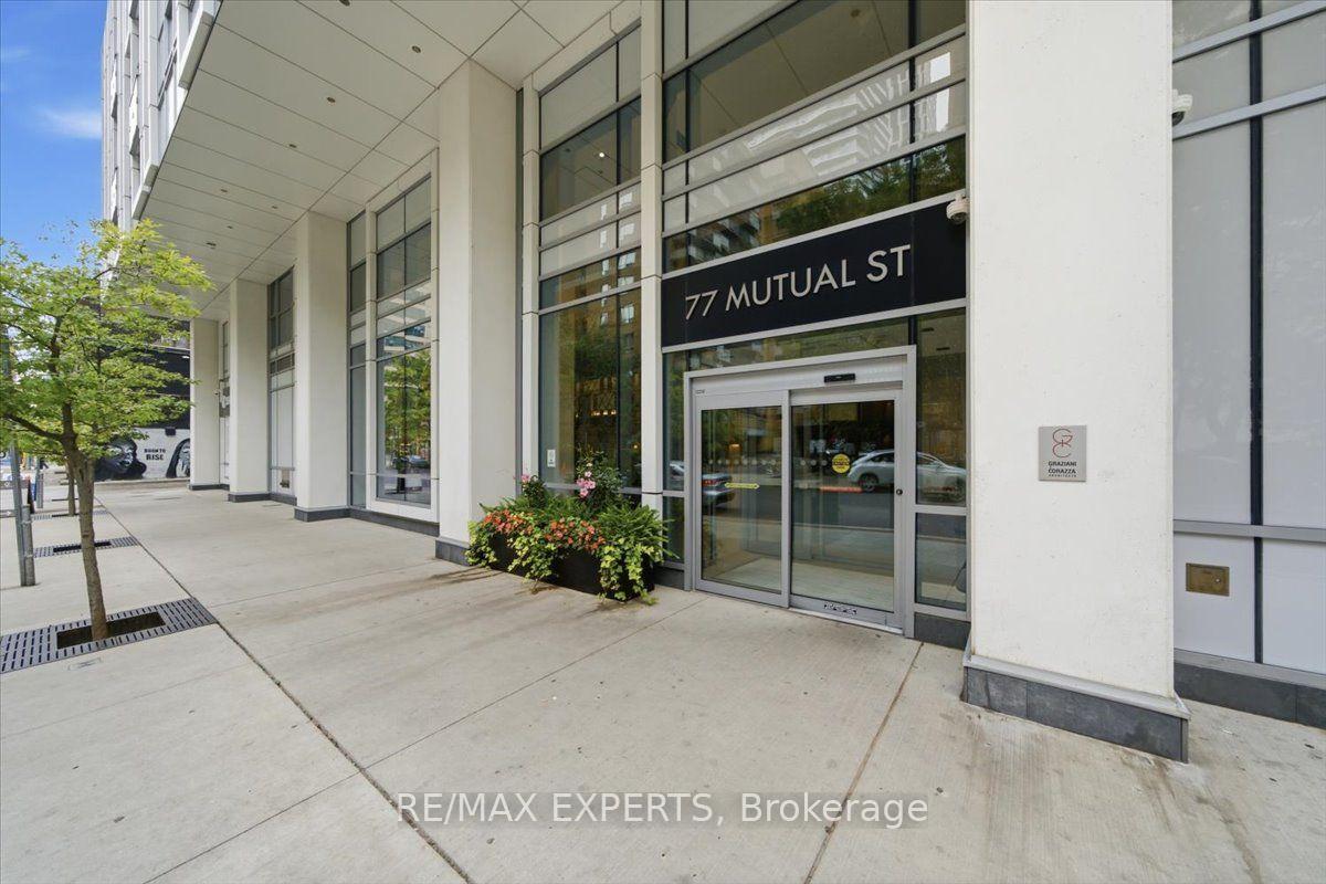 Photo 5 of Unit 401, 77 Mutual Street, Toronto, Church-Yonge Corridor — HOMEH