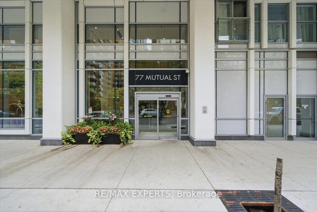 Photo 6 of Unit 401, 77 Mutual Street, Toronto, Church-Yonge Corridor — HOMEH