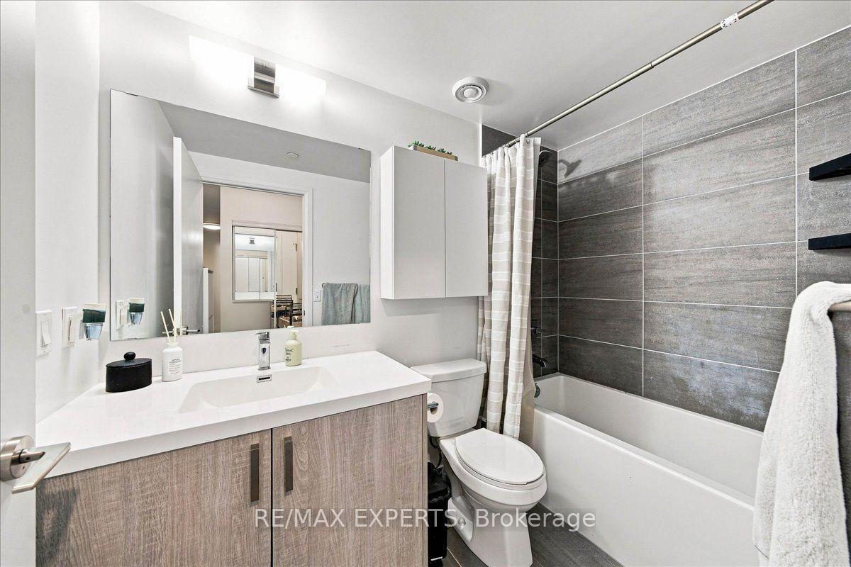 Photo 18 of Unit 401, 77 Mutual Street, Toronto, Church-Yonge Corridor — HOMEH