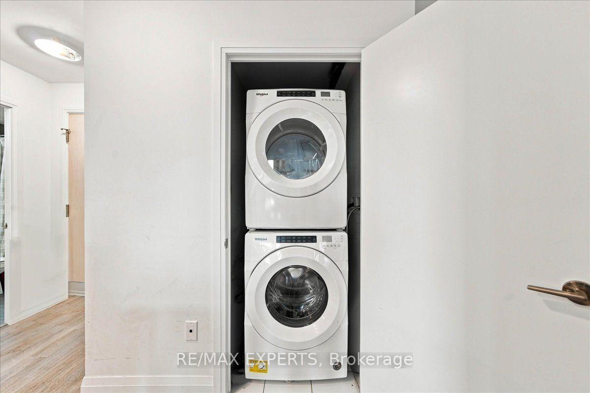 Photo 19 of Unit 401, 77 Mutual Street, Toronto, Church-Yonge Corridor — HOMEH