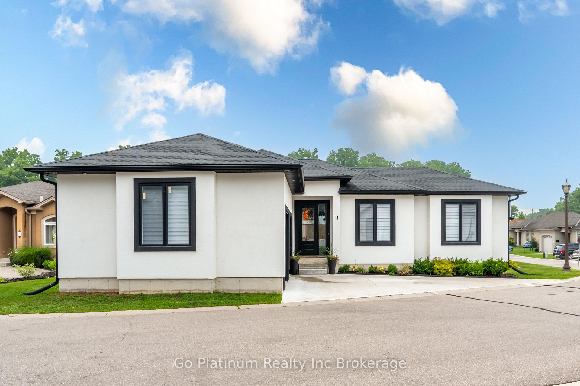 Photo 3 of Unit 11, 5 John Pound Road, Tillsonburg — HOMEH