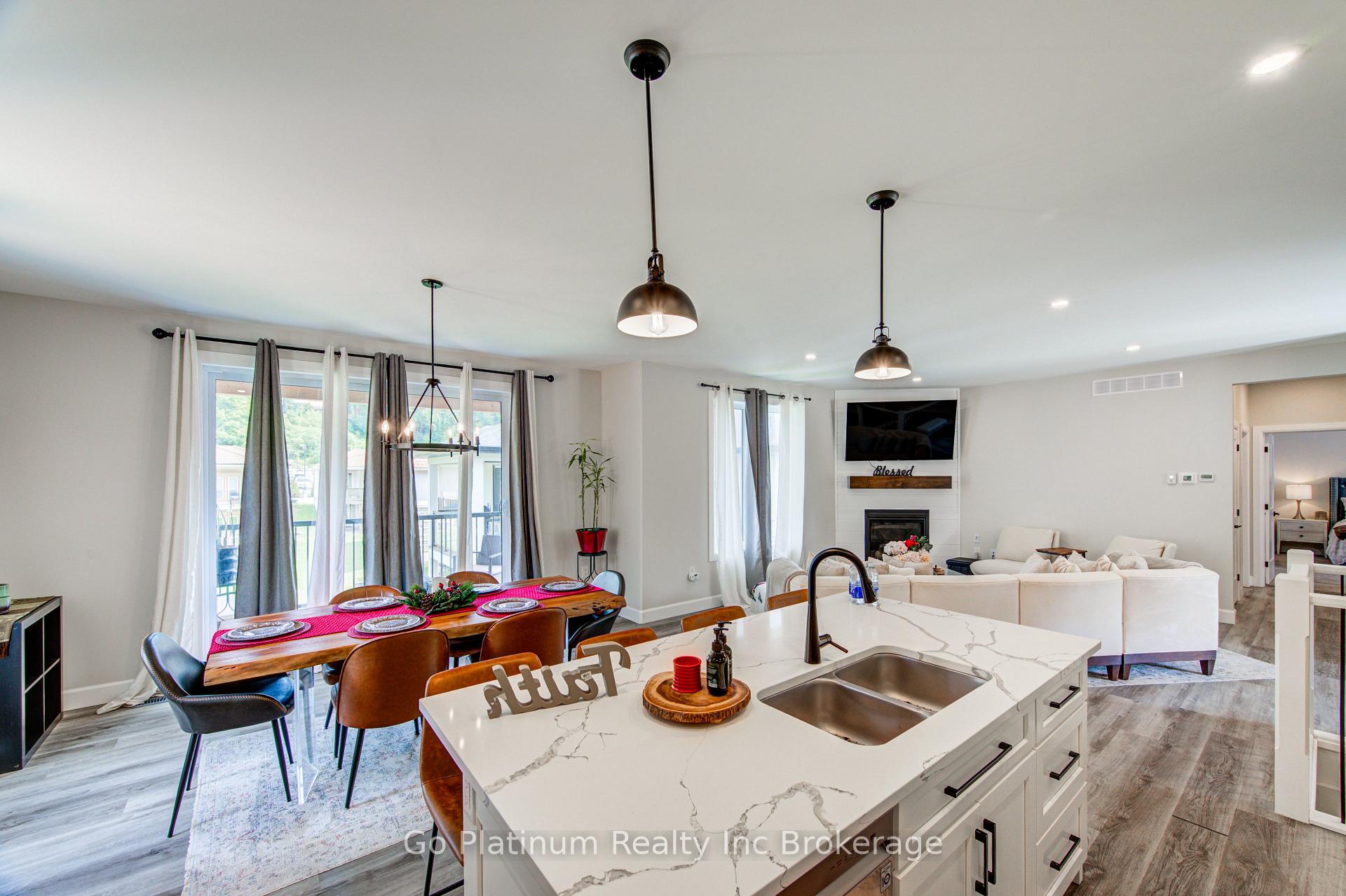 Photo 17 of Unit 11, 5 John Pound Road, Tillsonburg — HOMEH