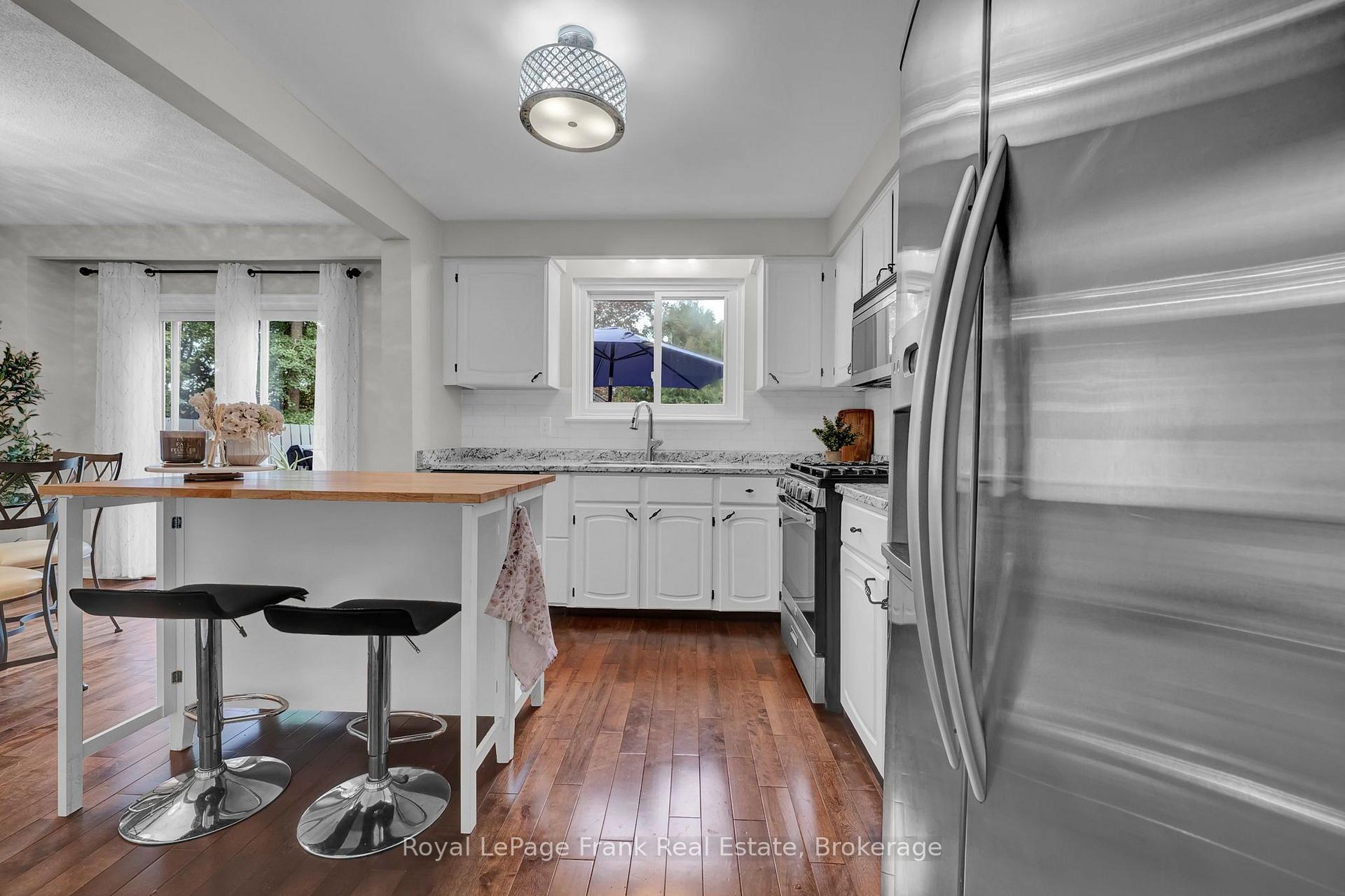 Photo 20 of 117 Lawrence Crescent, Clarington, Bowmanville — HOMEH