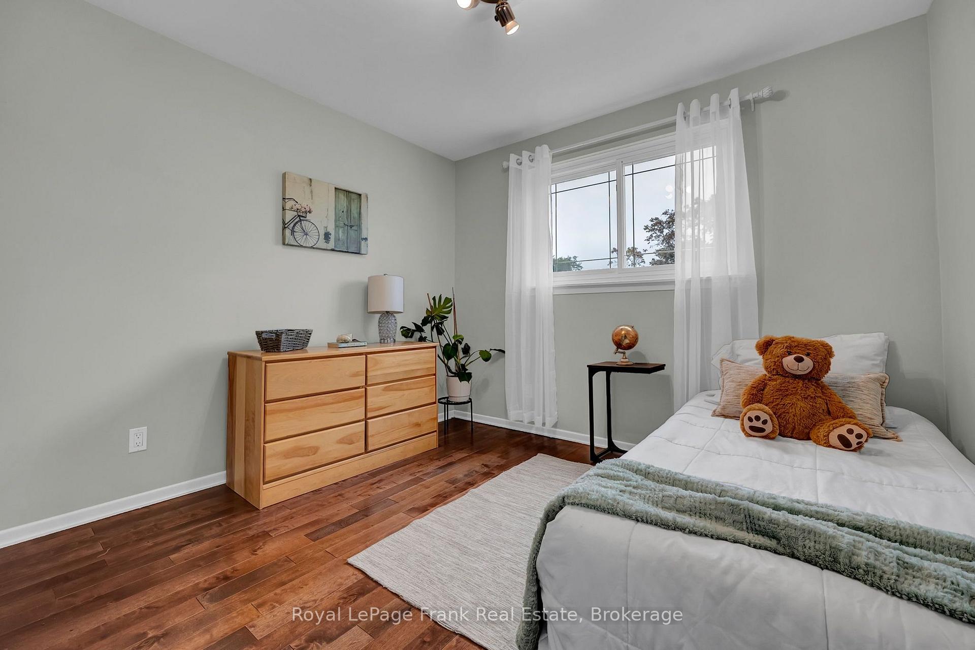 Photo 27 of 117 Lawrence Crescent, Clarington, Bowmanville — HOMEH