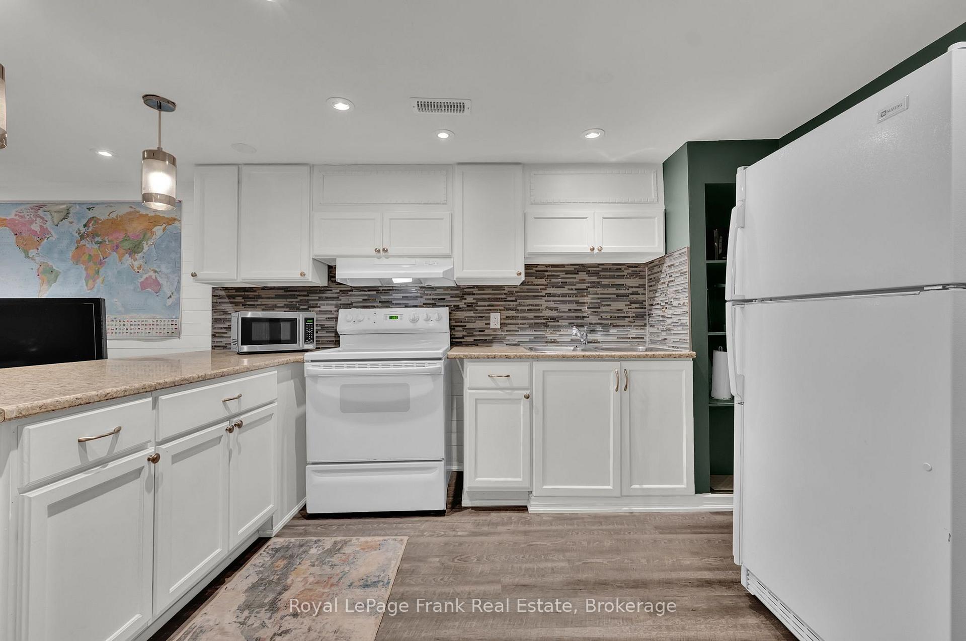 Photo 35 of 117 Lawrence Crescent, Clarington, Bowmanville — HOMEH