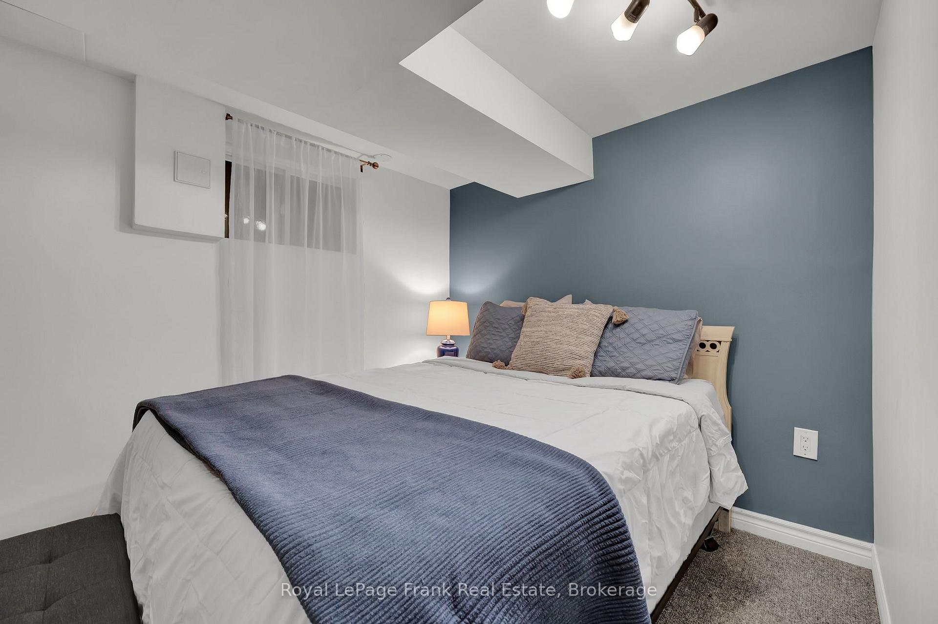 Photo 36 of 117 Lawrence Crescent, Clarington, Bowmanville — HOMEH