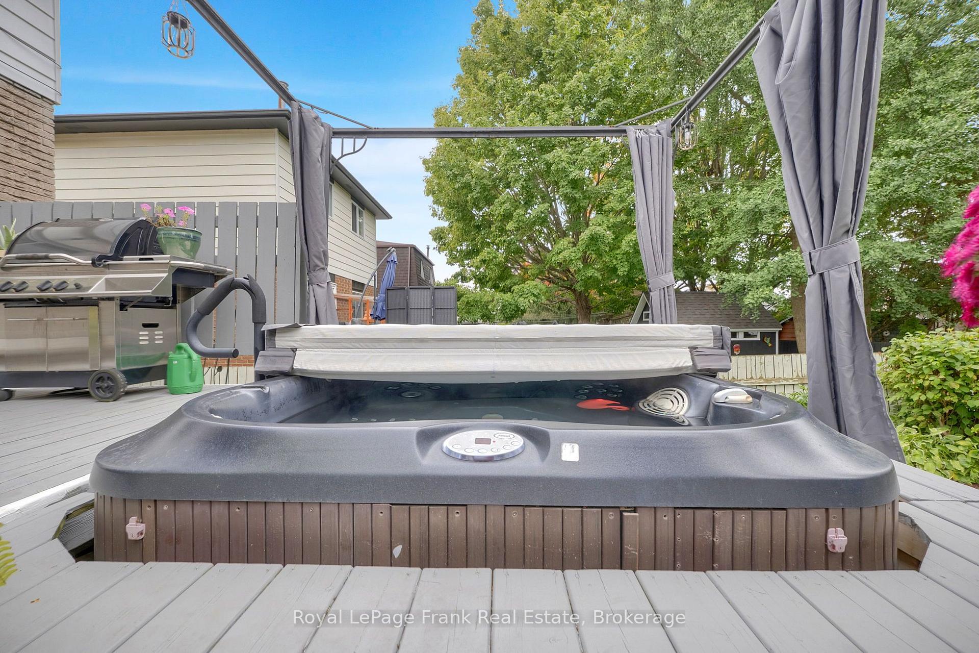 Photo 49 of 117 Lawrence Crescent, Clarington, Bowmanville — HOMEH