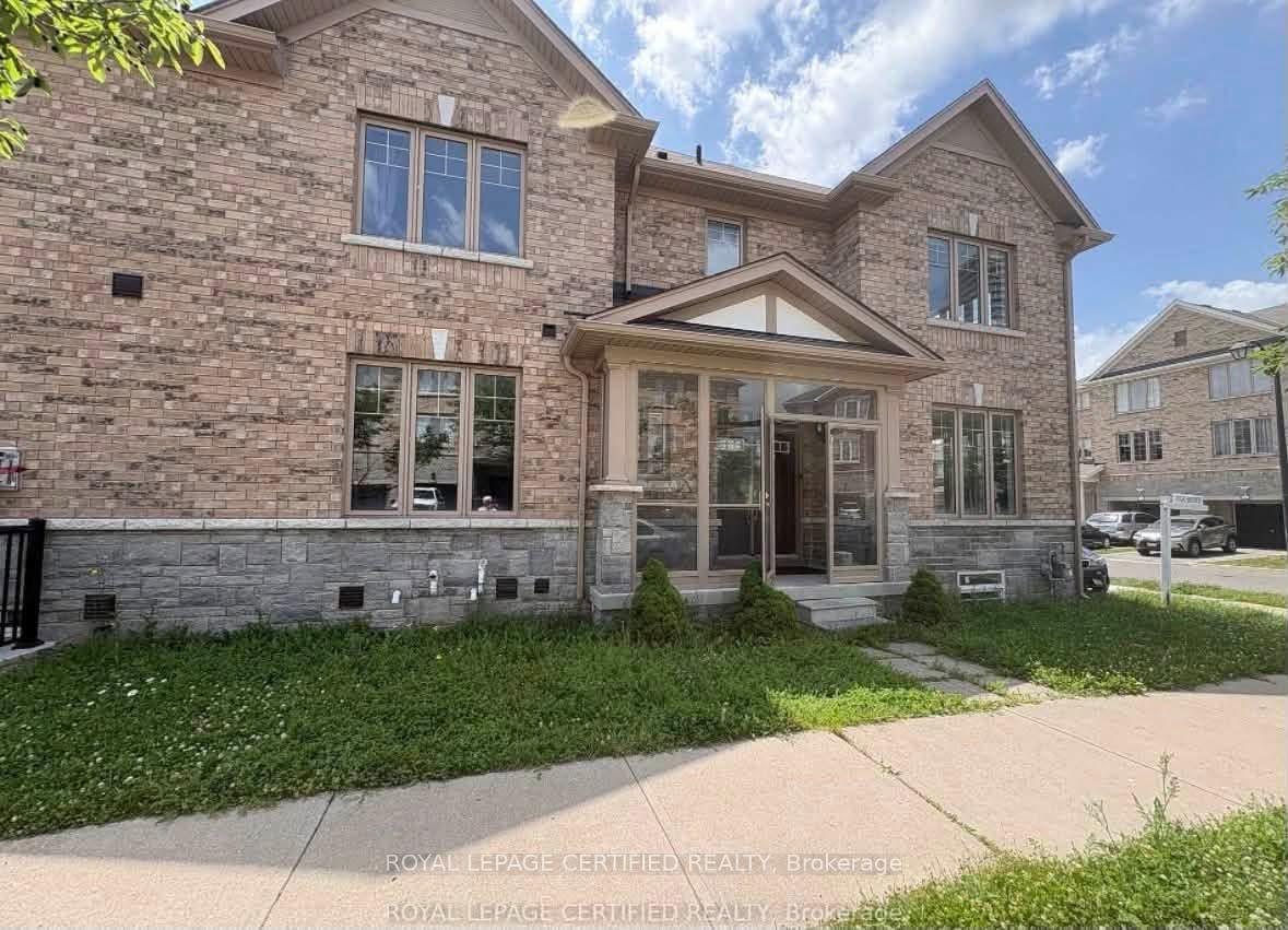 Photo of Unit Upper, 271 Andrews Trail