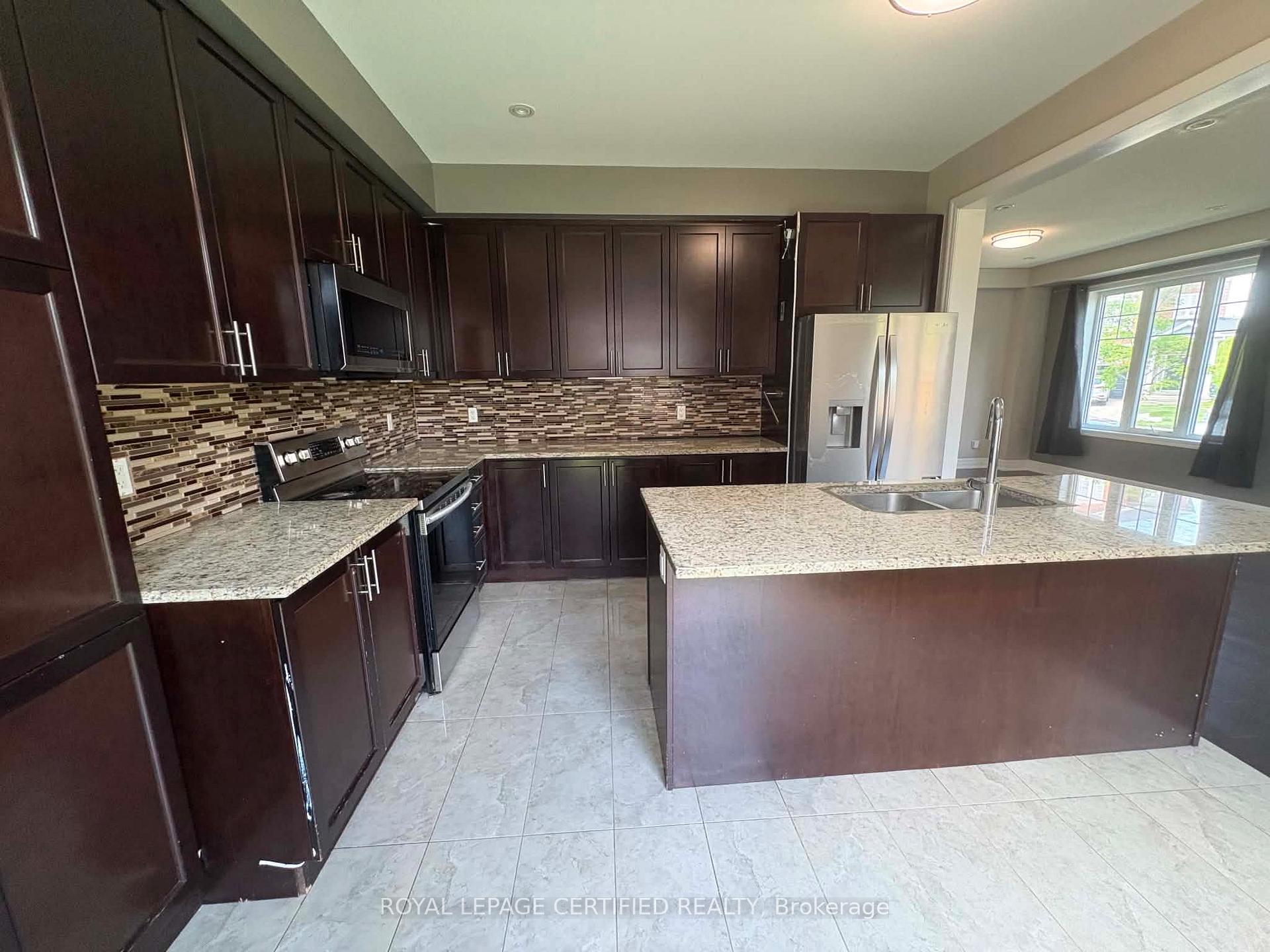 Photo 10 of Unit Upper, 271 Andrews Trail, Milton, Clarke — HOMEH