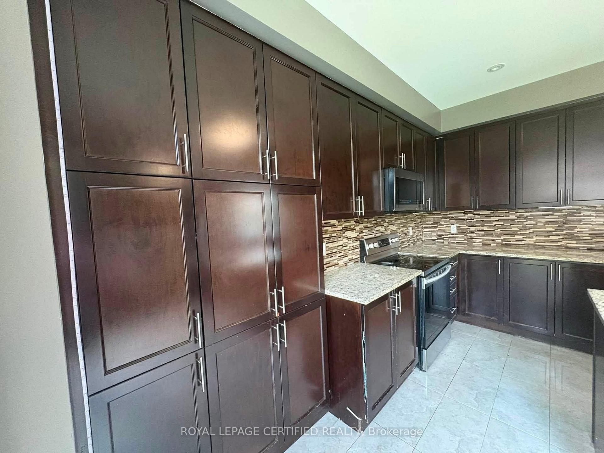 Photo 13 of Unit Upper, 271 Andrews Trail, Milton, Clarke — HOMEH