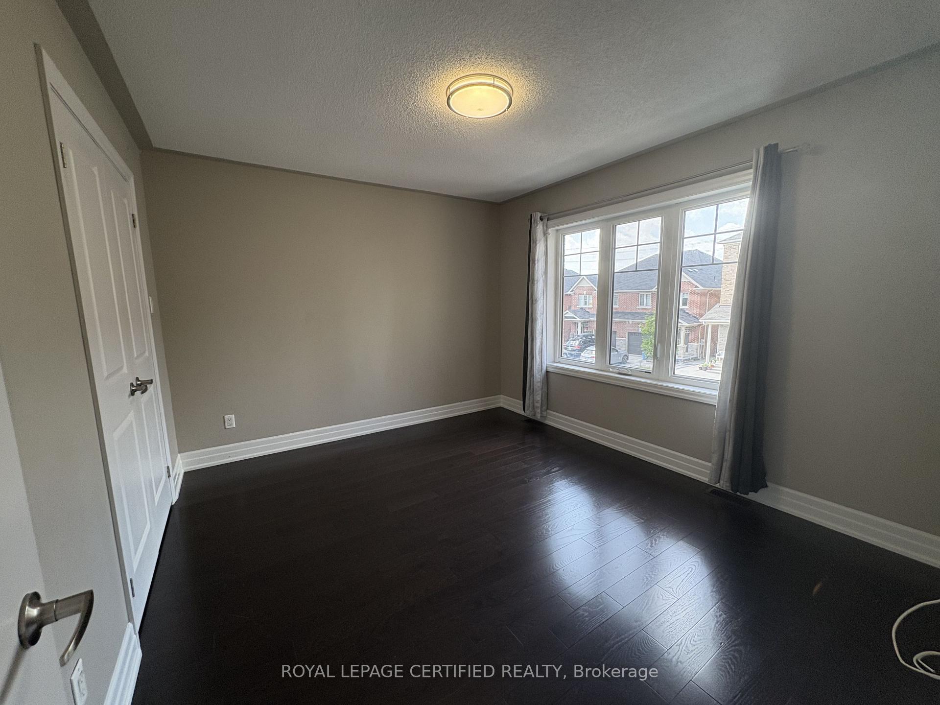 Photo 20 of Unit Upper, 271 Andrews Trail, Milton, Clarke — HOMEH