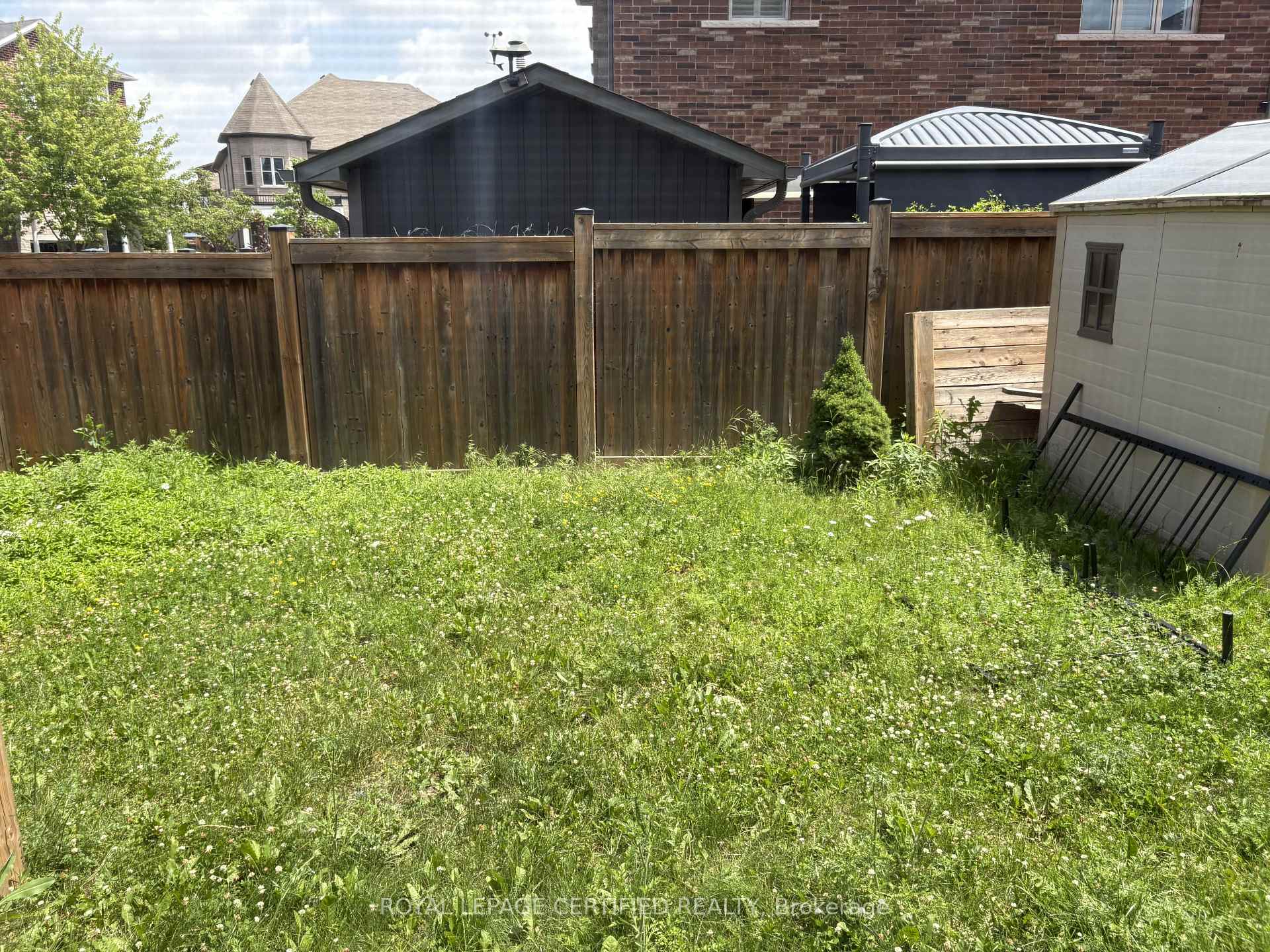 Photo 28 of Unit Upper, 271 Andrews Trail, Milton, Clarke — HOMEH