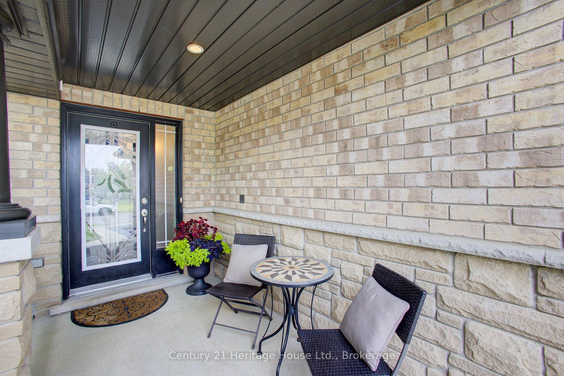 Photo 4 of 79 Laughland Lane, Guelph, Pineridge/Westminster Woods — HOMEH