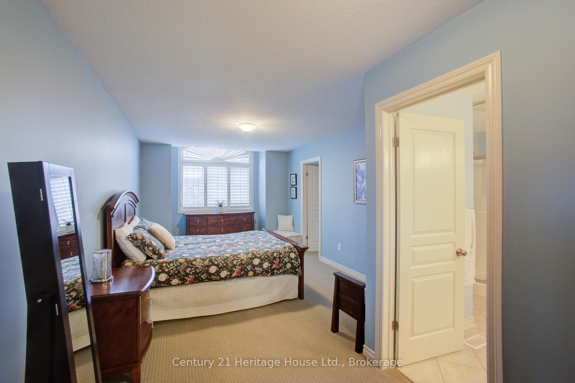 Photo 21 of 79 Laughland Lane, Guelph, Pineridge/Westminster Woods — HOMEH