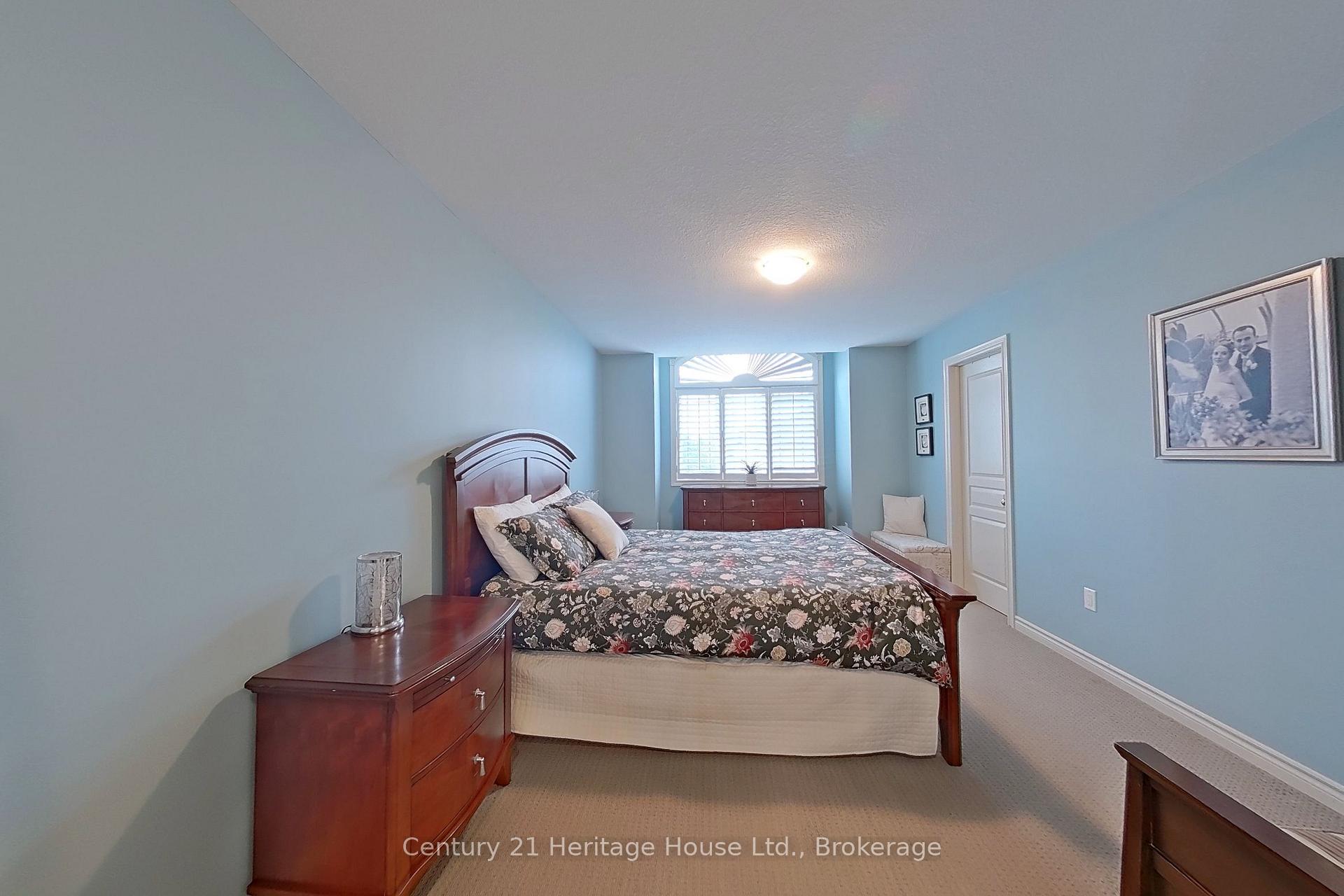 Photo 22 of 79 Laughland Lane, Guelph, Pineridge/Westminster Woods — HOMEH