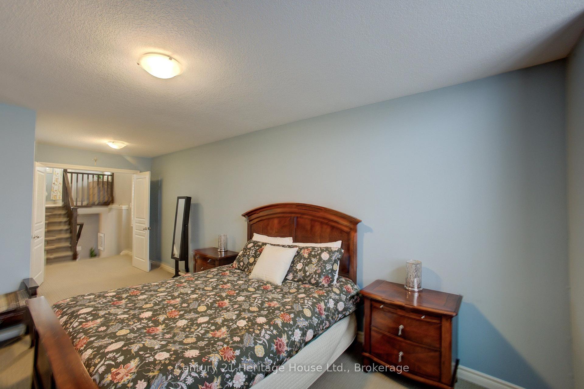 Photo 23 of 79 Laughland Lane, Guelph, Pineridge/Westminster Woods — HOMEH